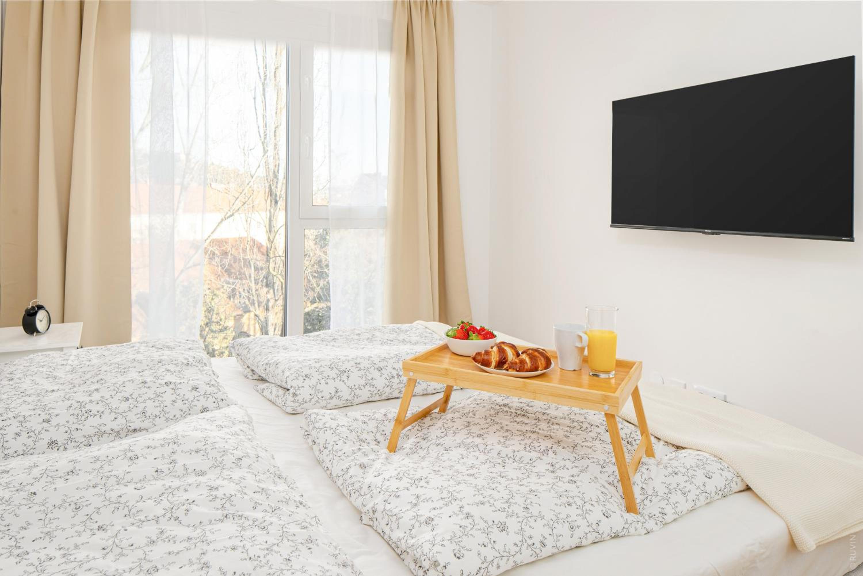 Studio Apartment photo 1