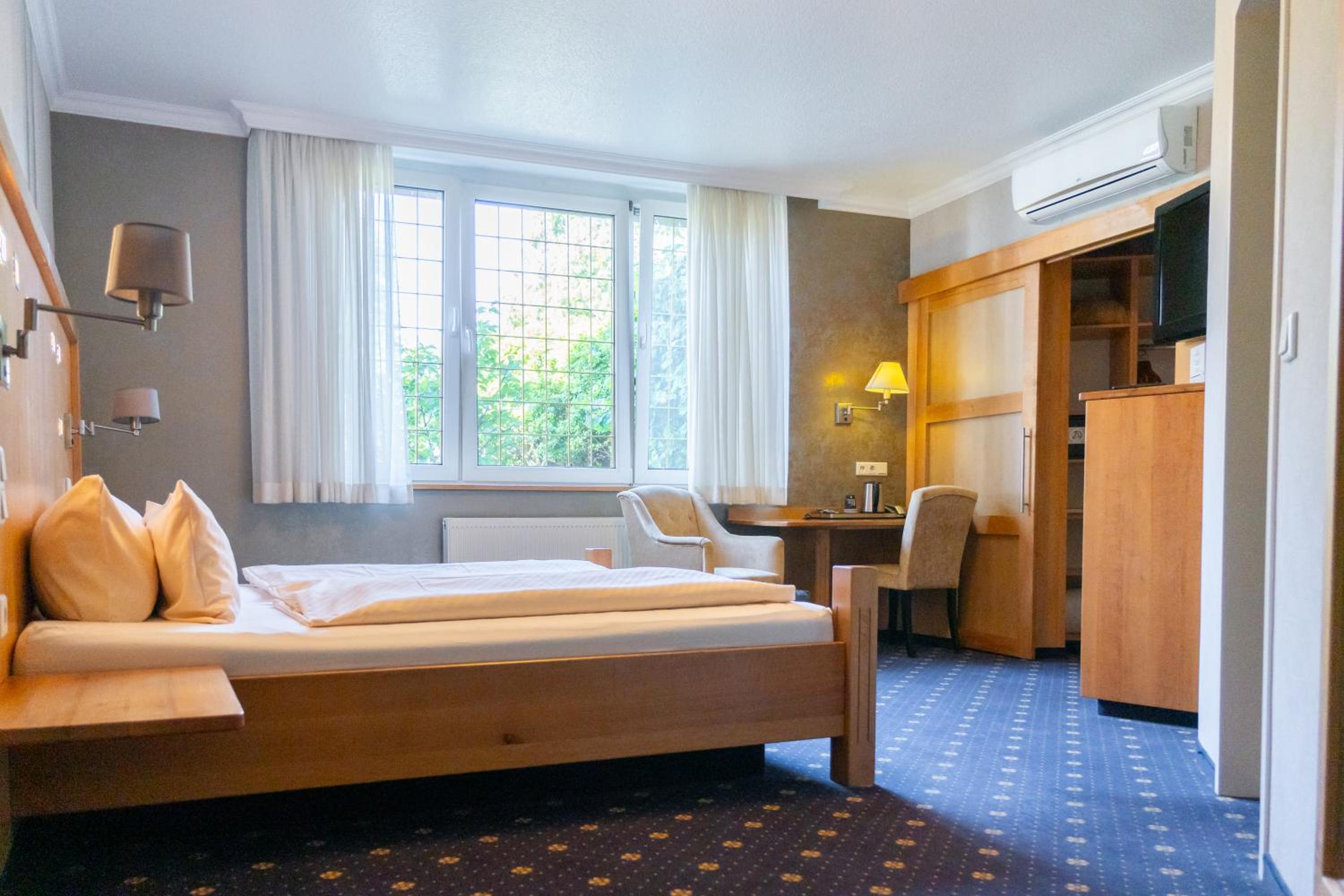 Double Room - Photo 16