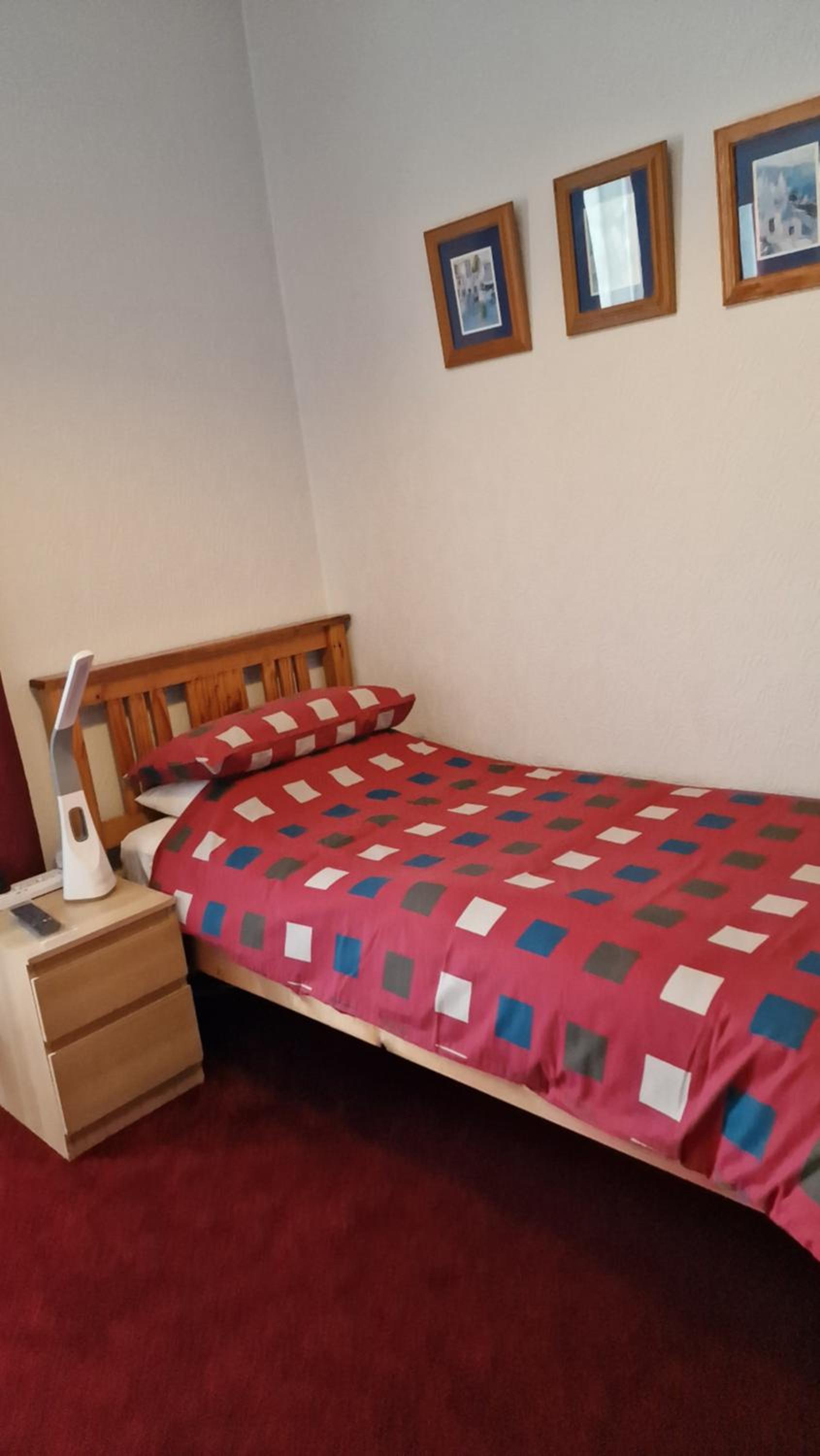Single Room with External Private Bathroom