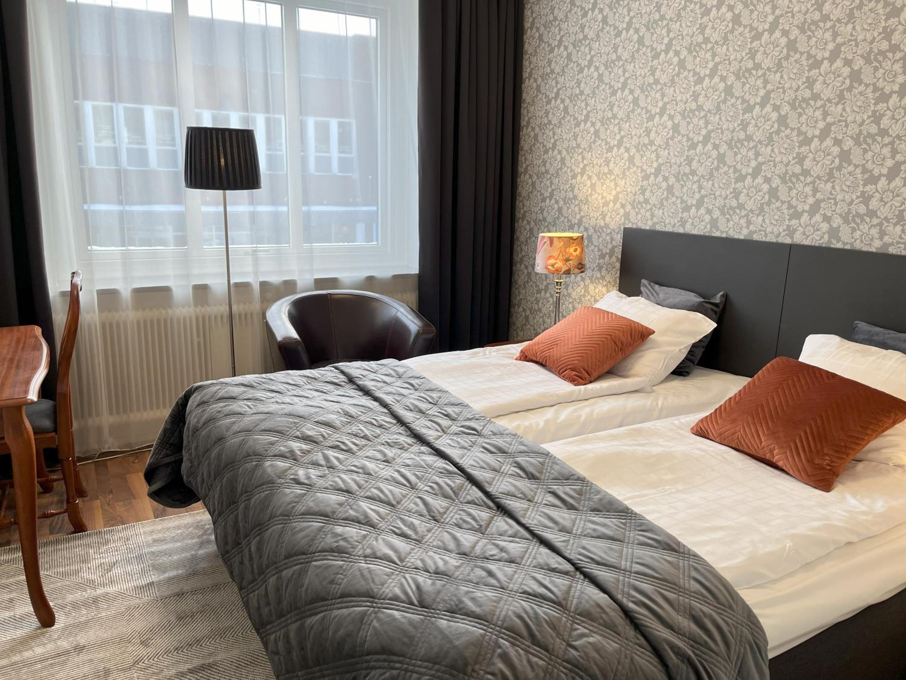 Standard Double Room - Photo 7