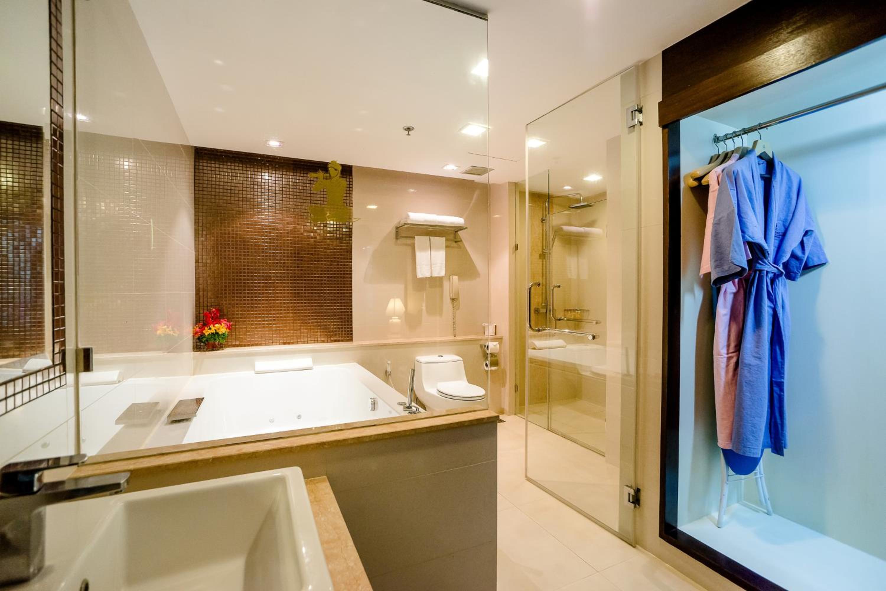 Family Suite (2 bedrooms) - Photo 7