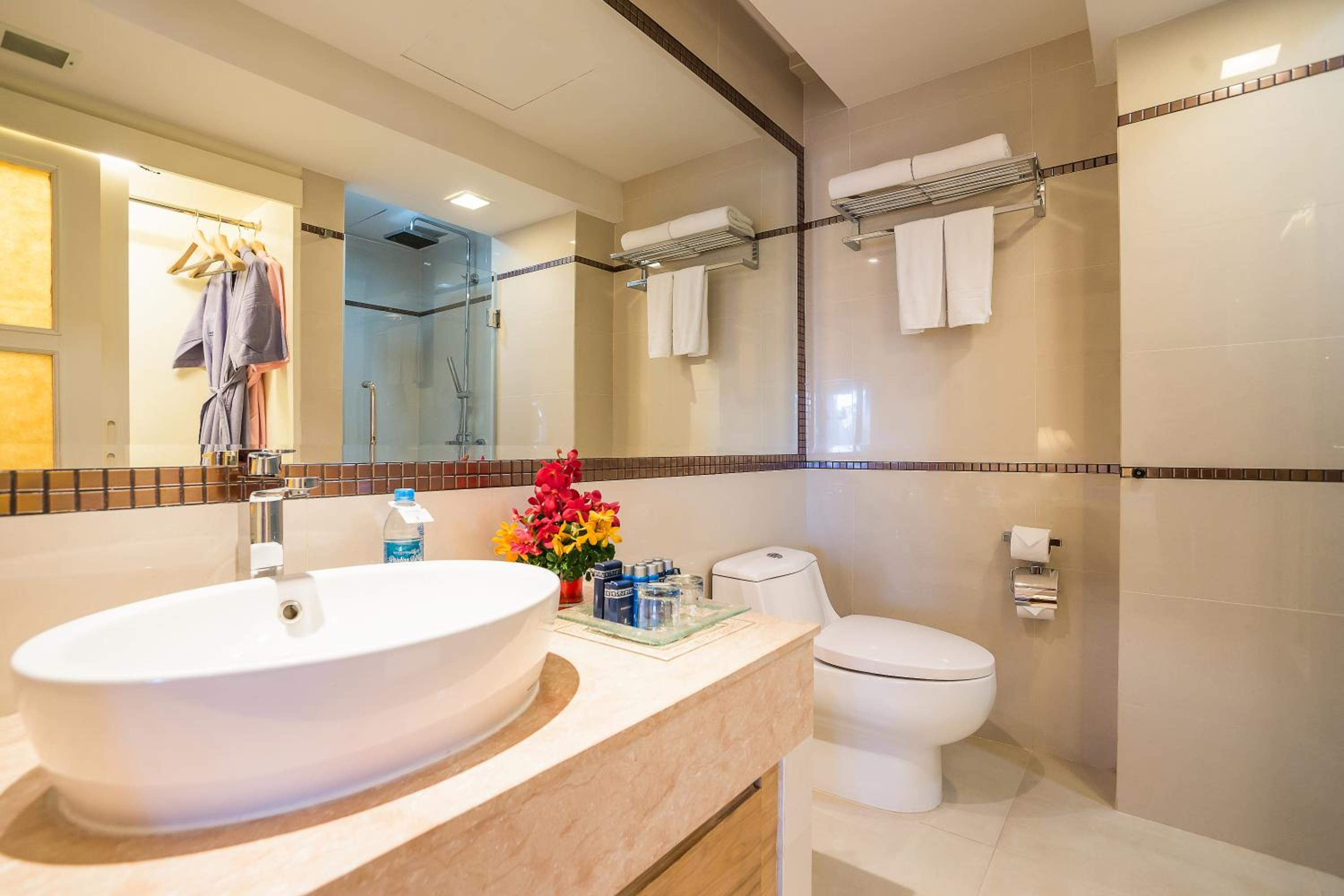 Family Suite (2 bedrooms) - Photo 9