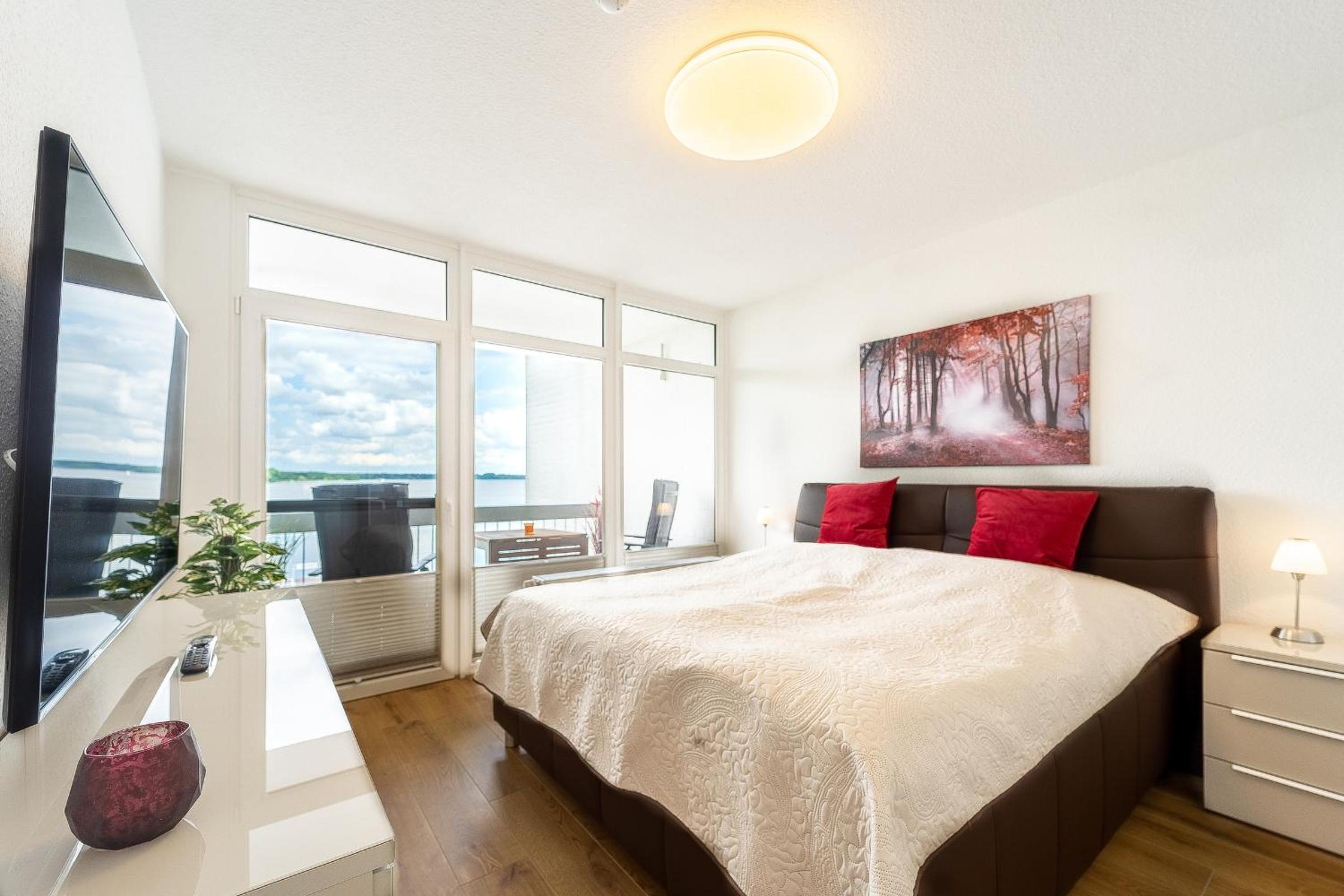 Apartment with Lake View photo 1