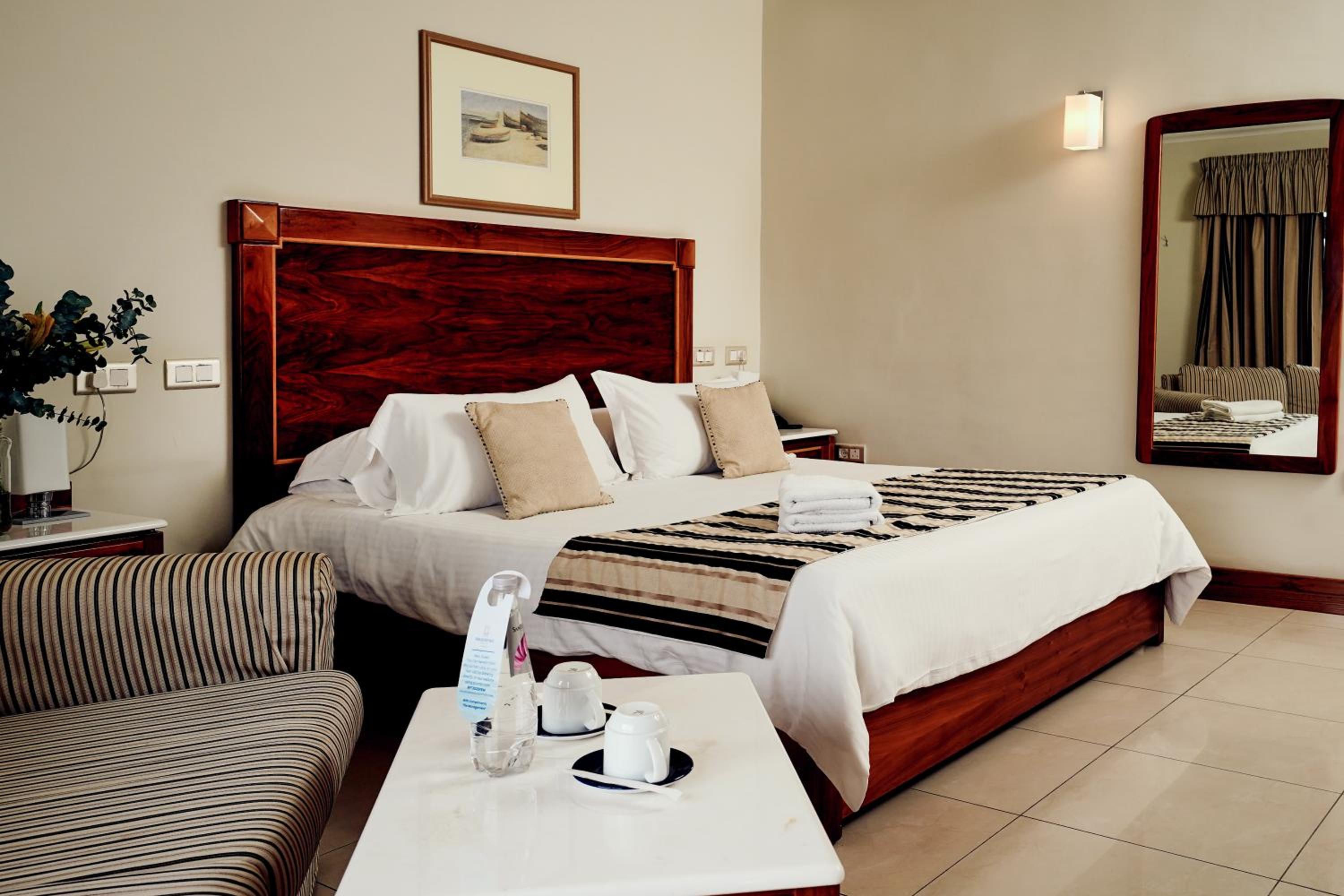 Junior Suite with Sea View - Photo 1