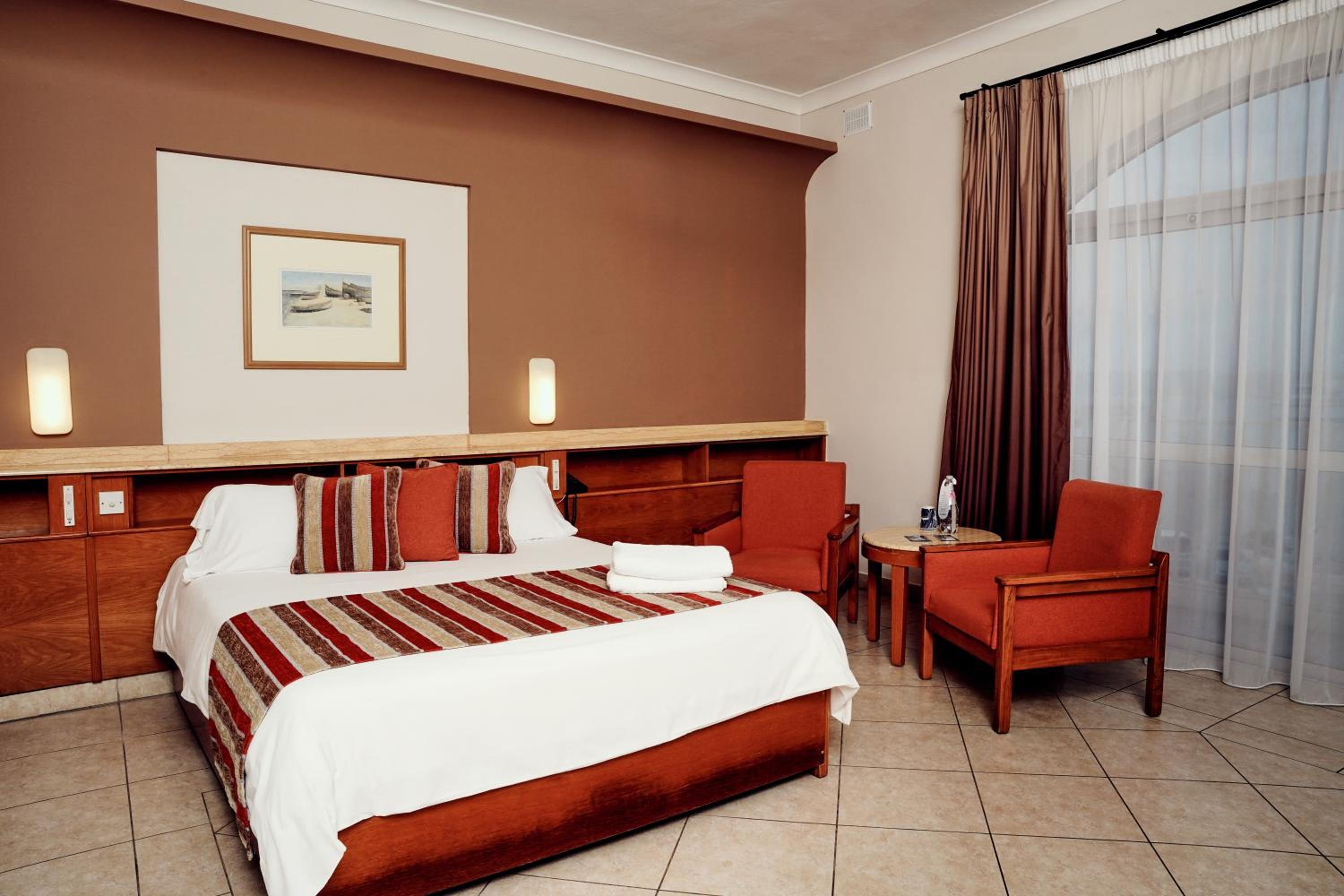 Double or Twin Room with Sea View - Photo 4