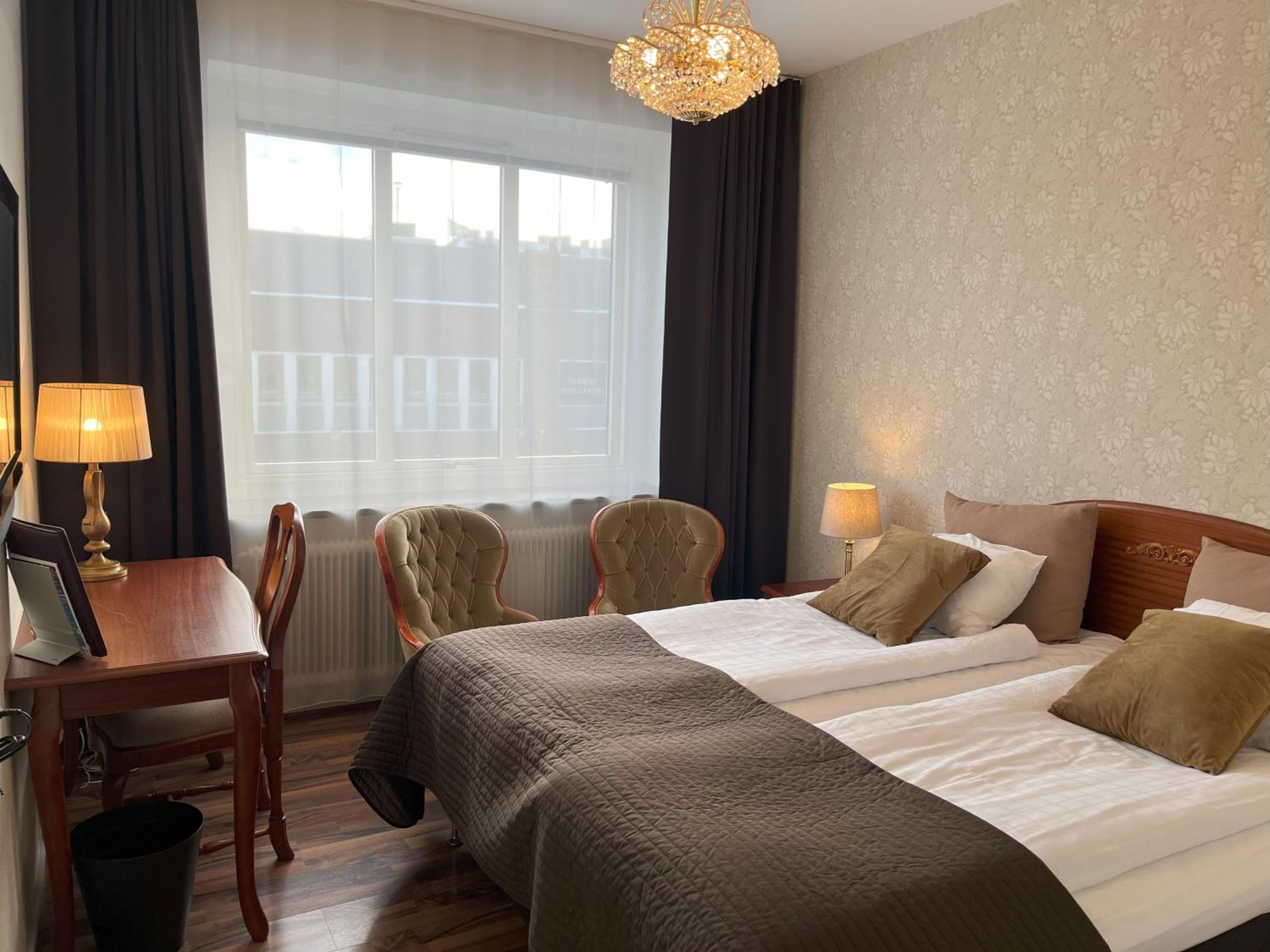 Standard Double Room - Photo 5