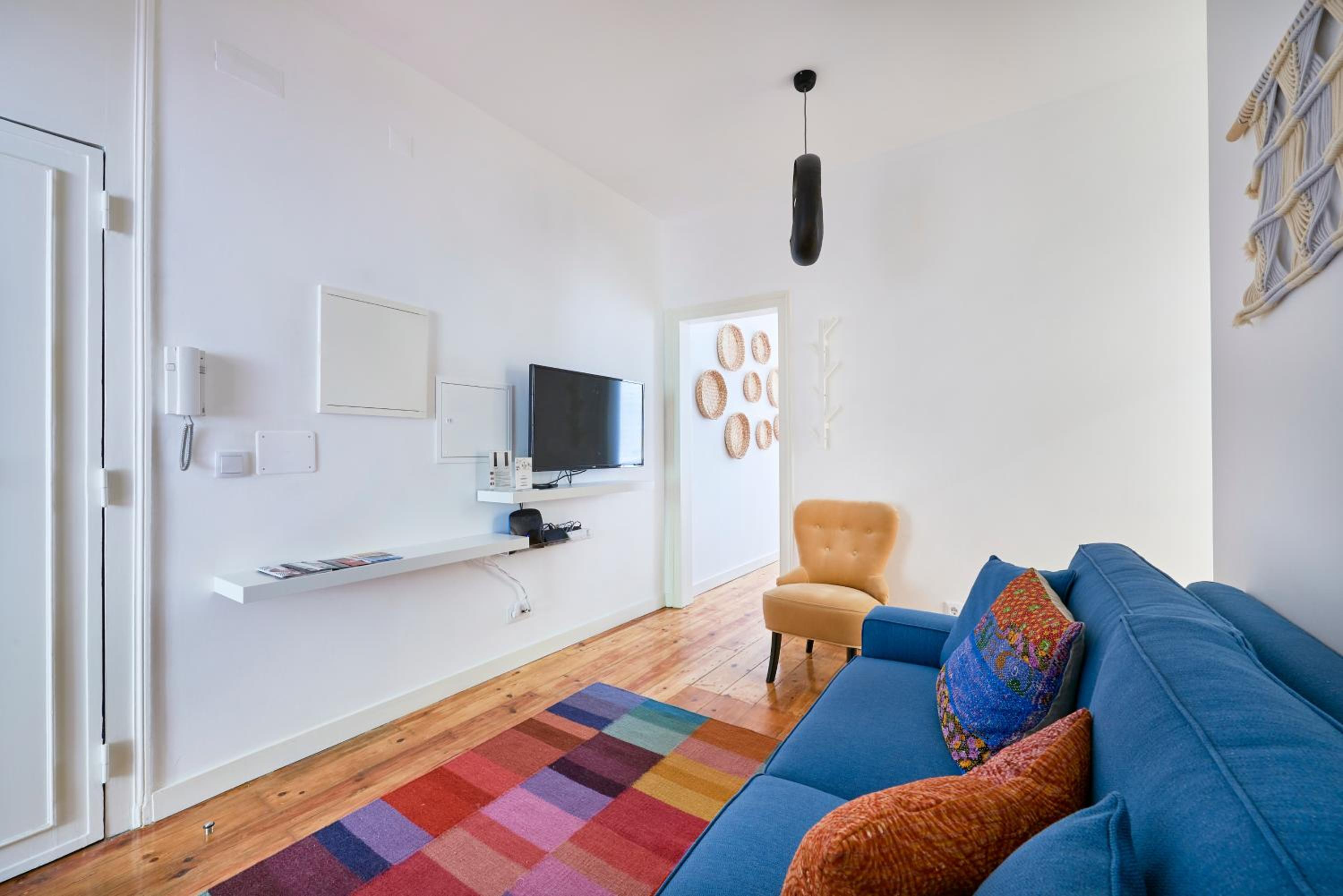 Three-Bedroom Apartment photo 2