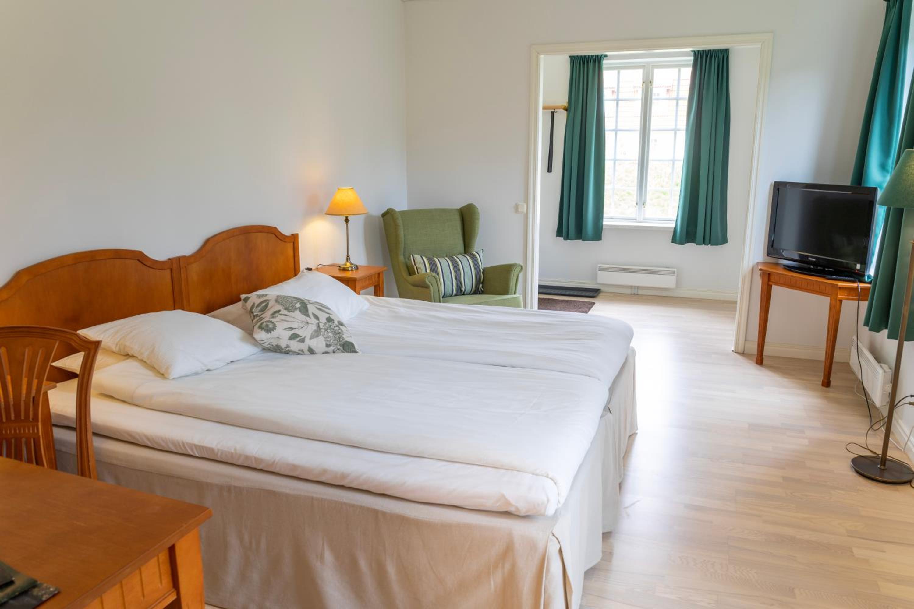 Standard Queen Room photo 1