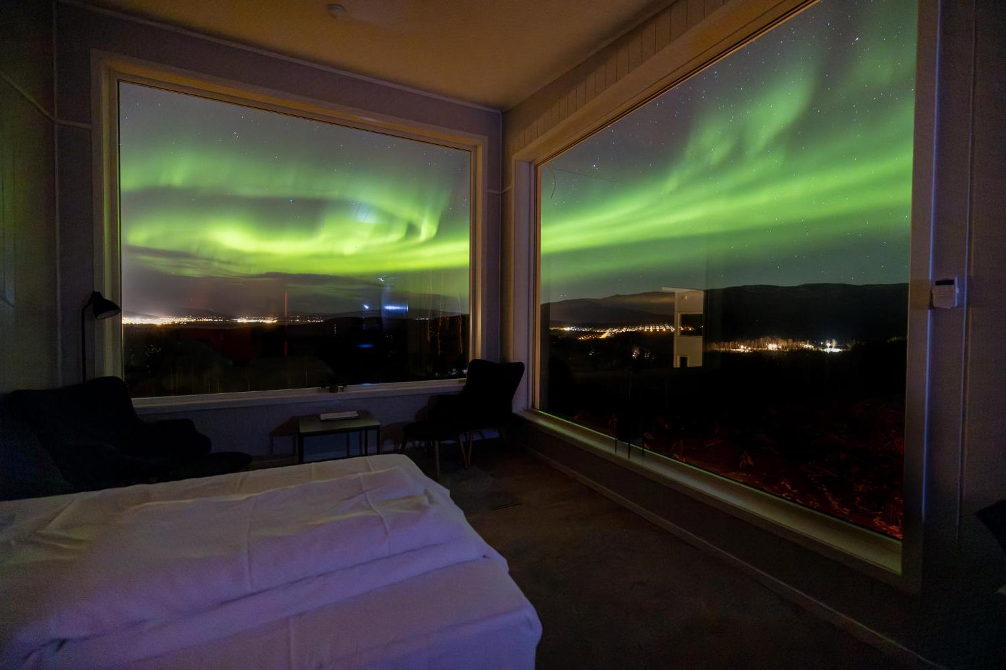 Top Corner Suite- The View - Photo 1