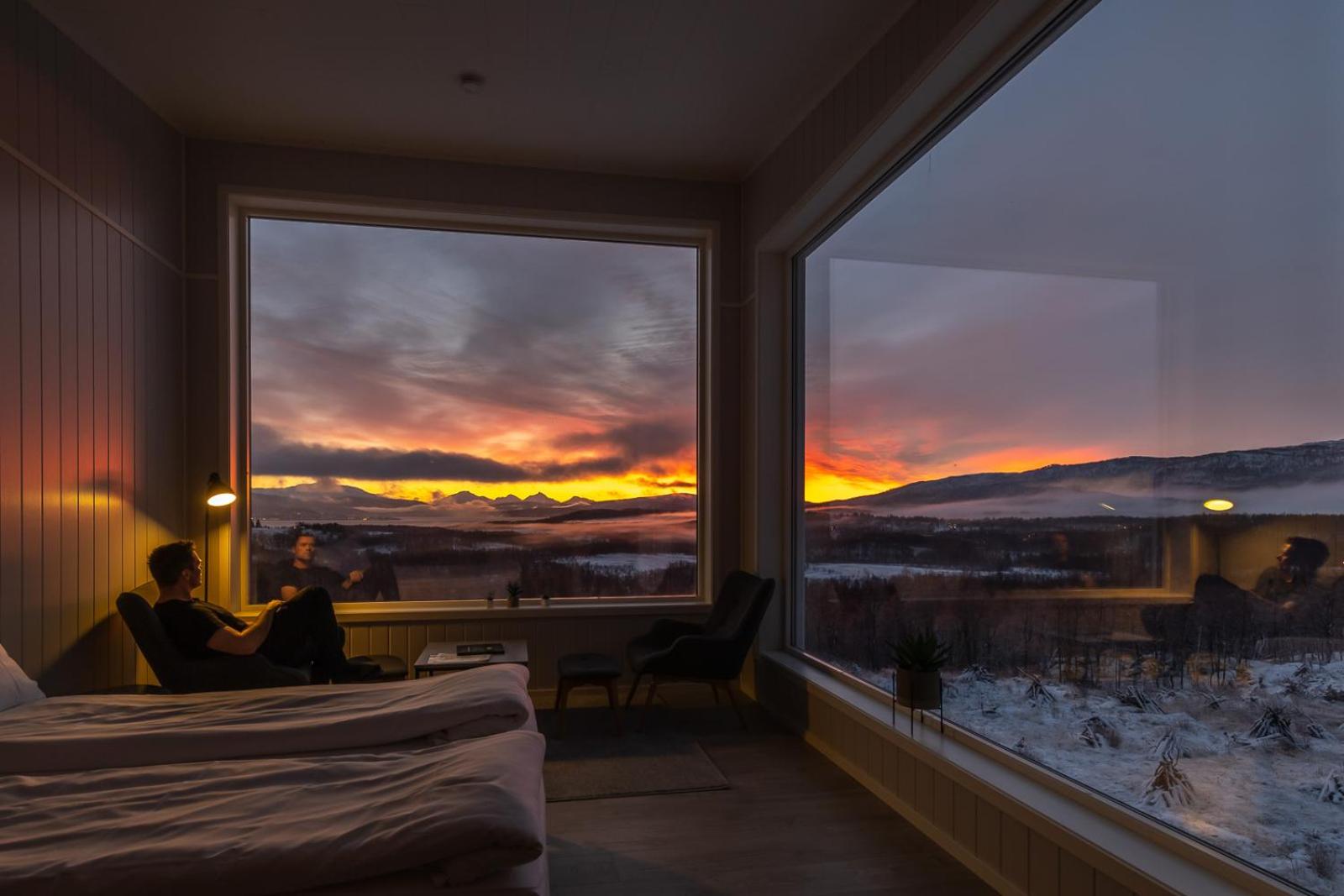 Top Corner Suite- The View - Photo 2