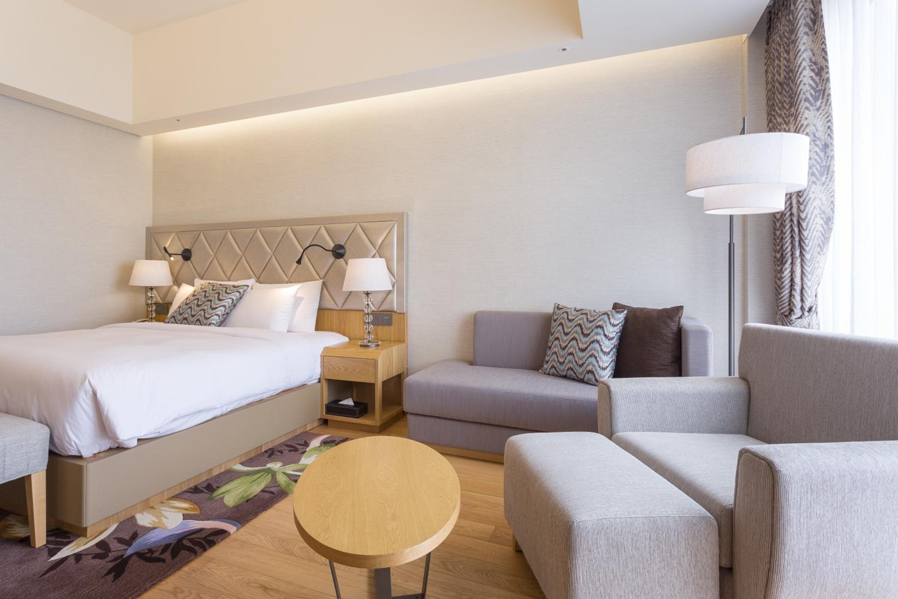 Deluxe Junior Suite - Photo 3