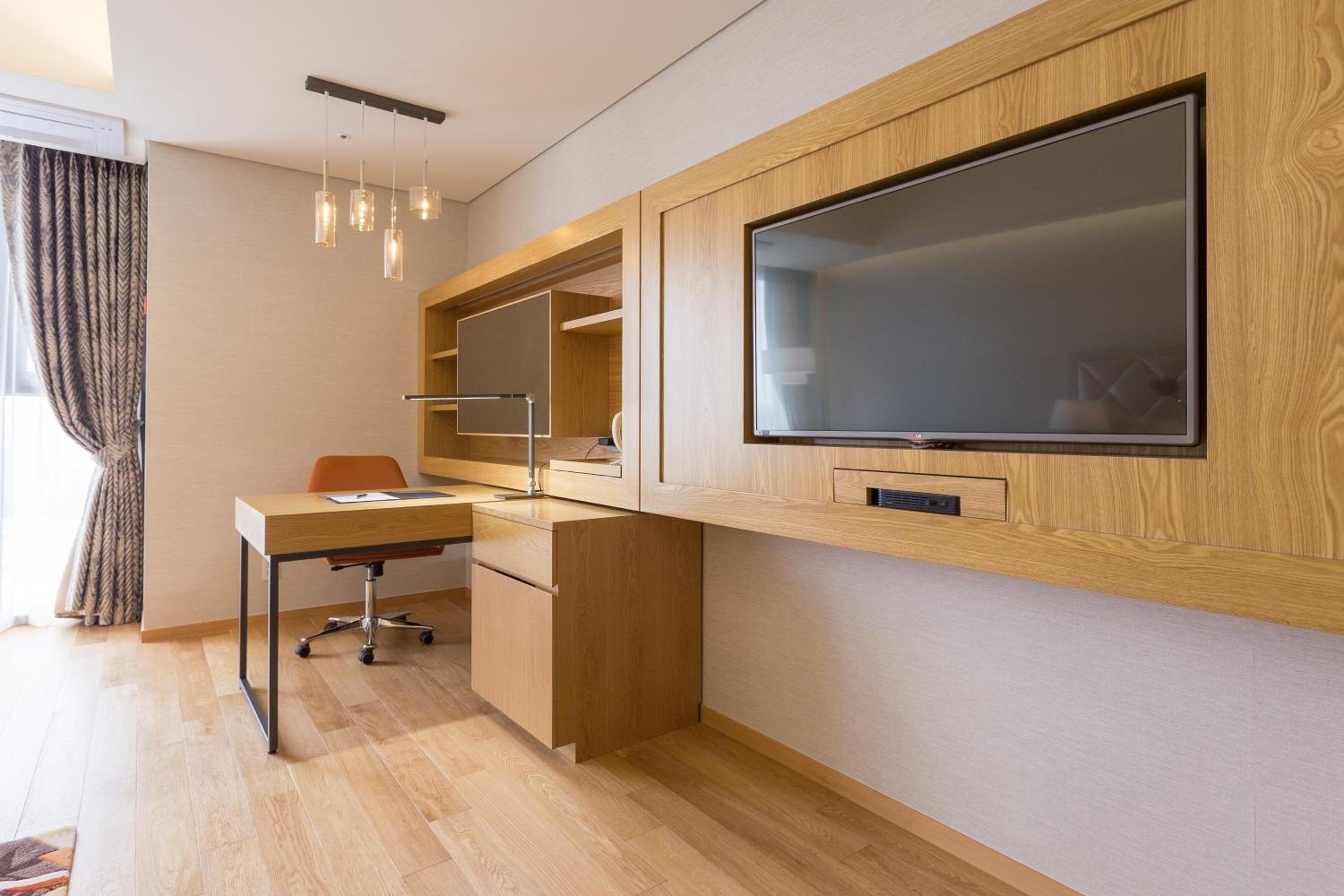 Deluxe Junior Suite - Photo 4
