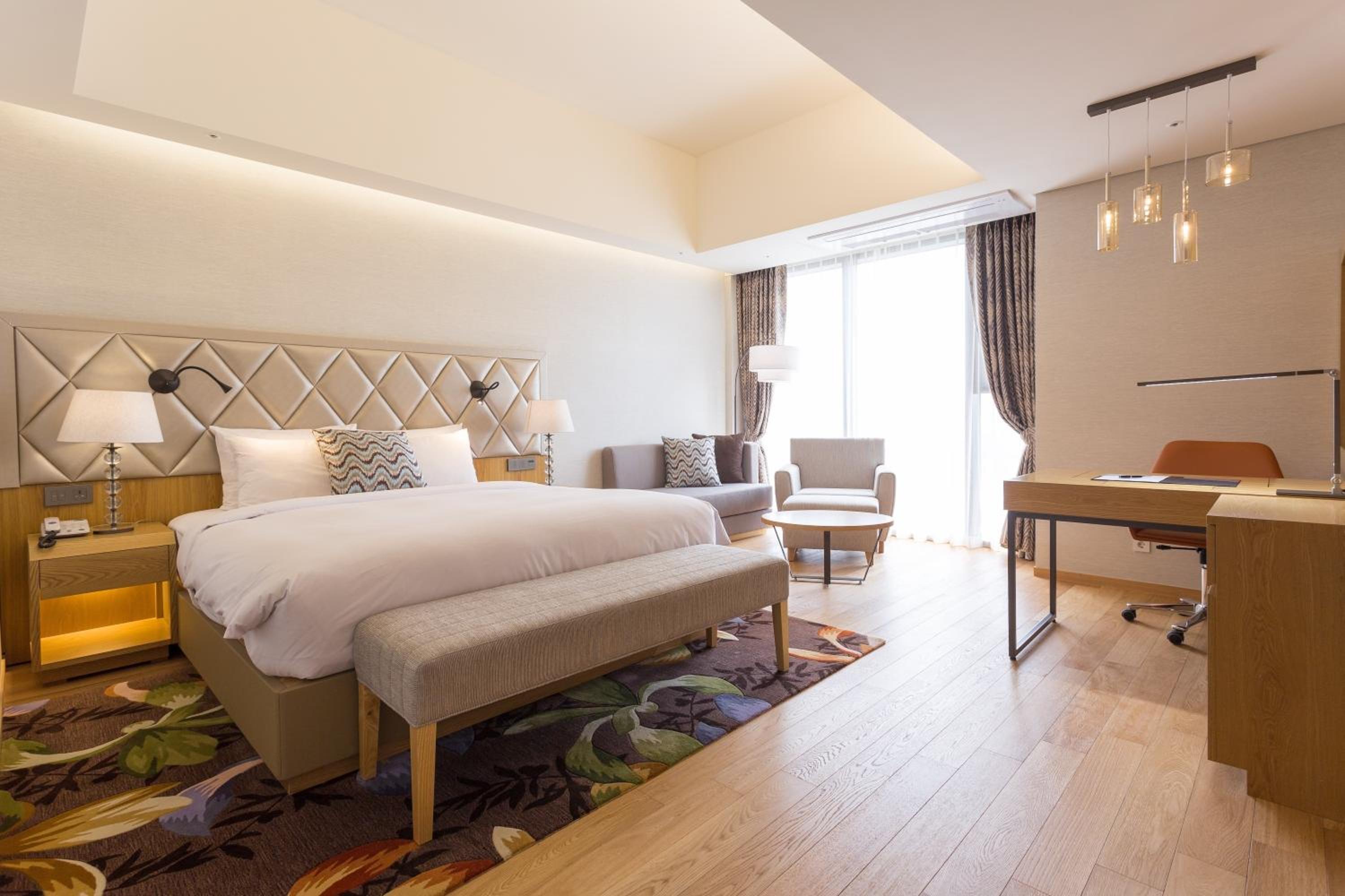 Deluxe Junior Suite - Photo 1