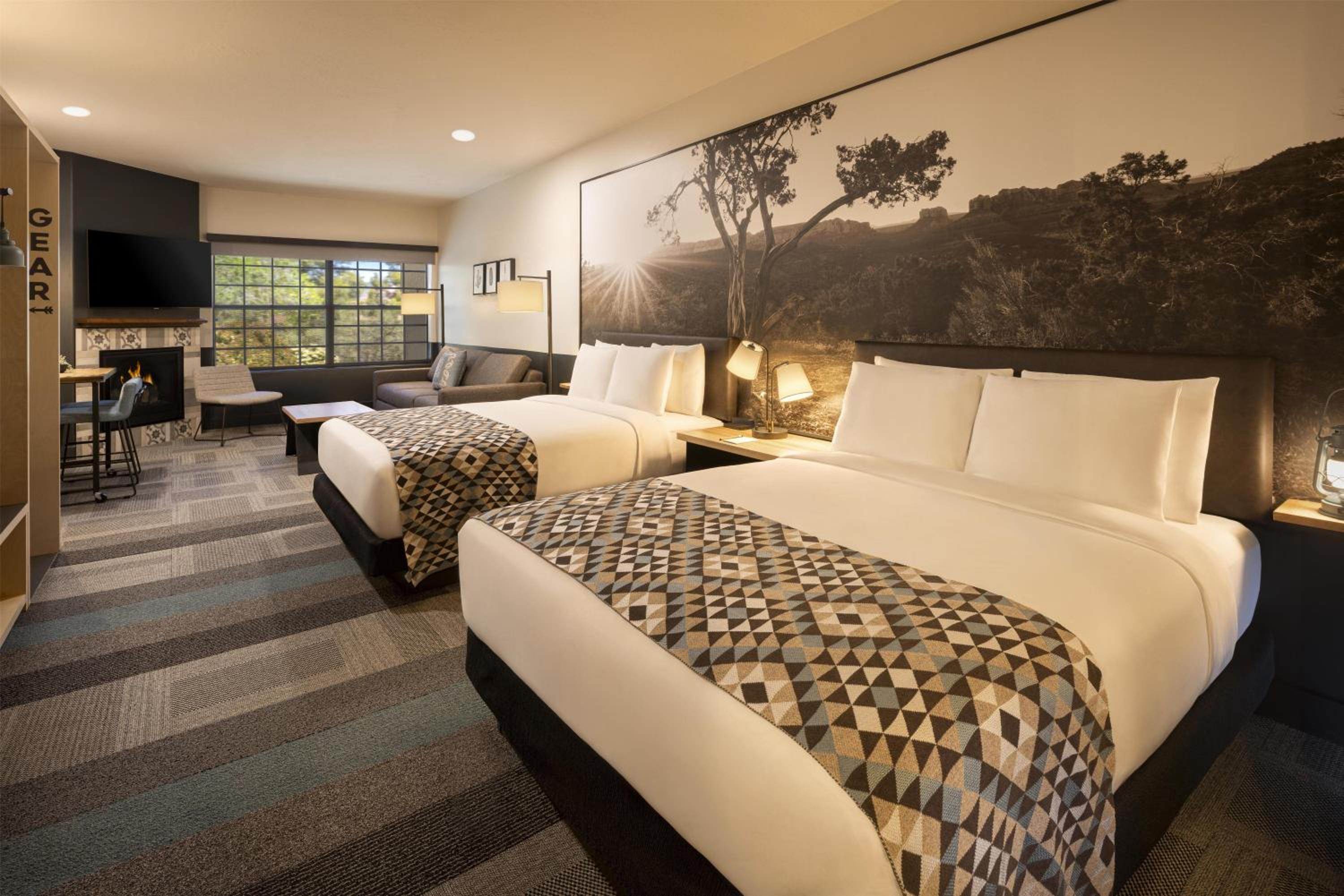 Junior Suite with Two Queen Beds