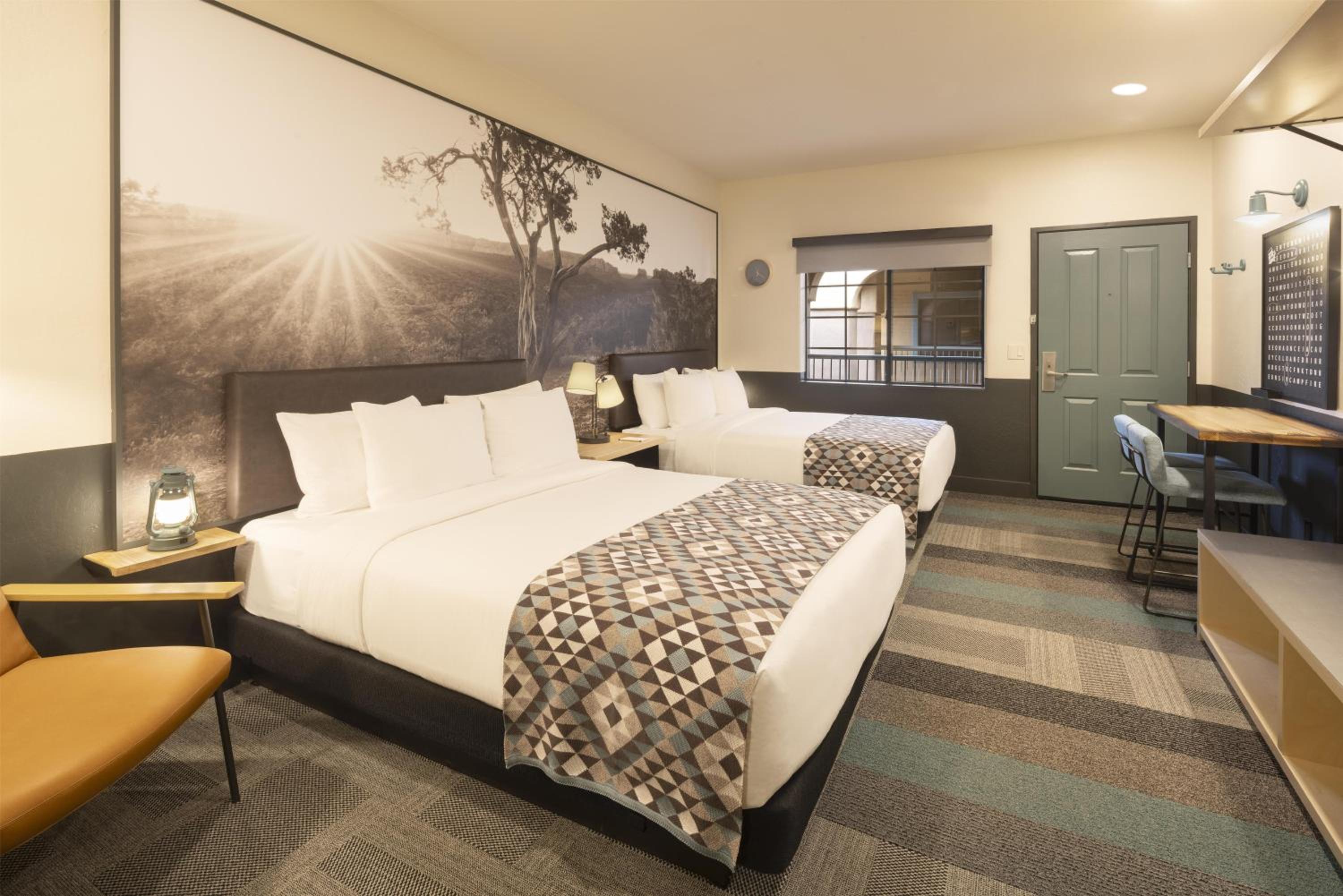 Queen Room with Two Queen Beds and Roll-In Shower - Mobility Access