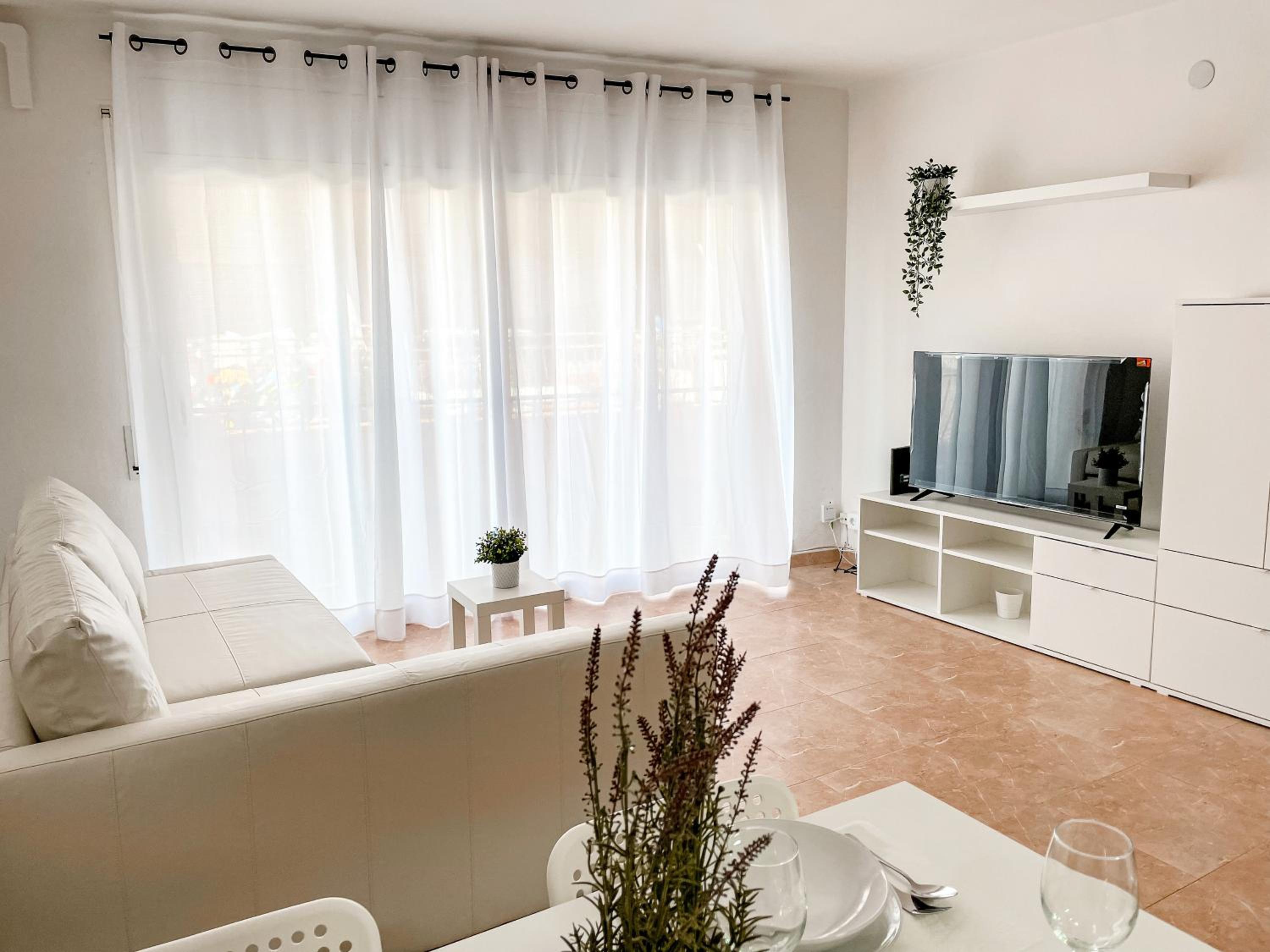 One-Bedroom Apartment - Sea Side photo 2