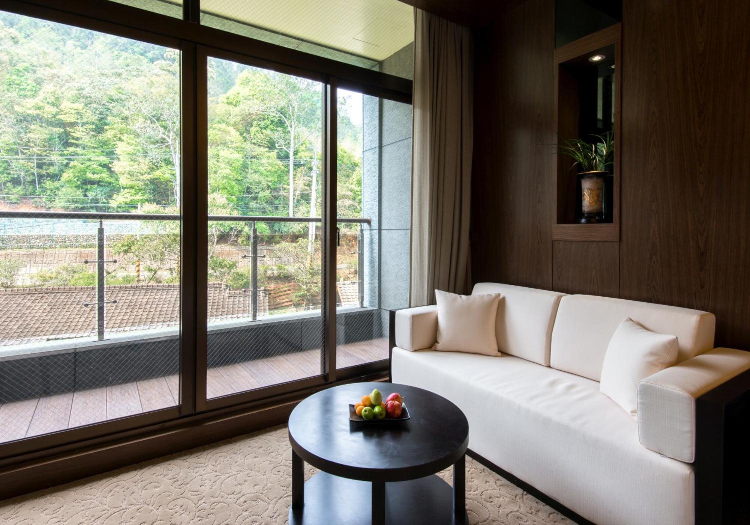 Deluxe Family Suite