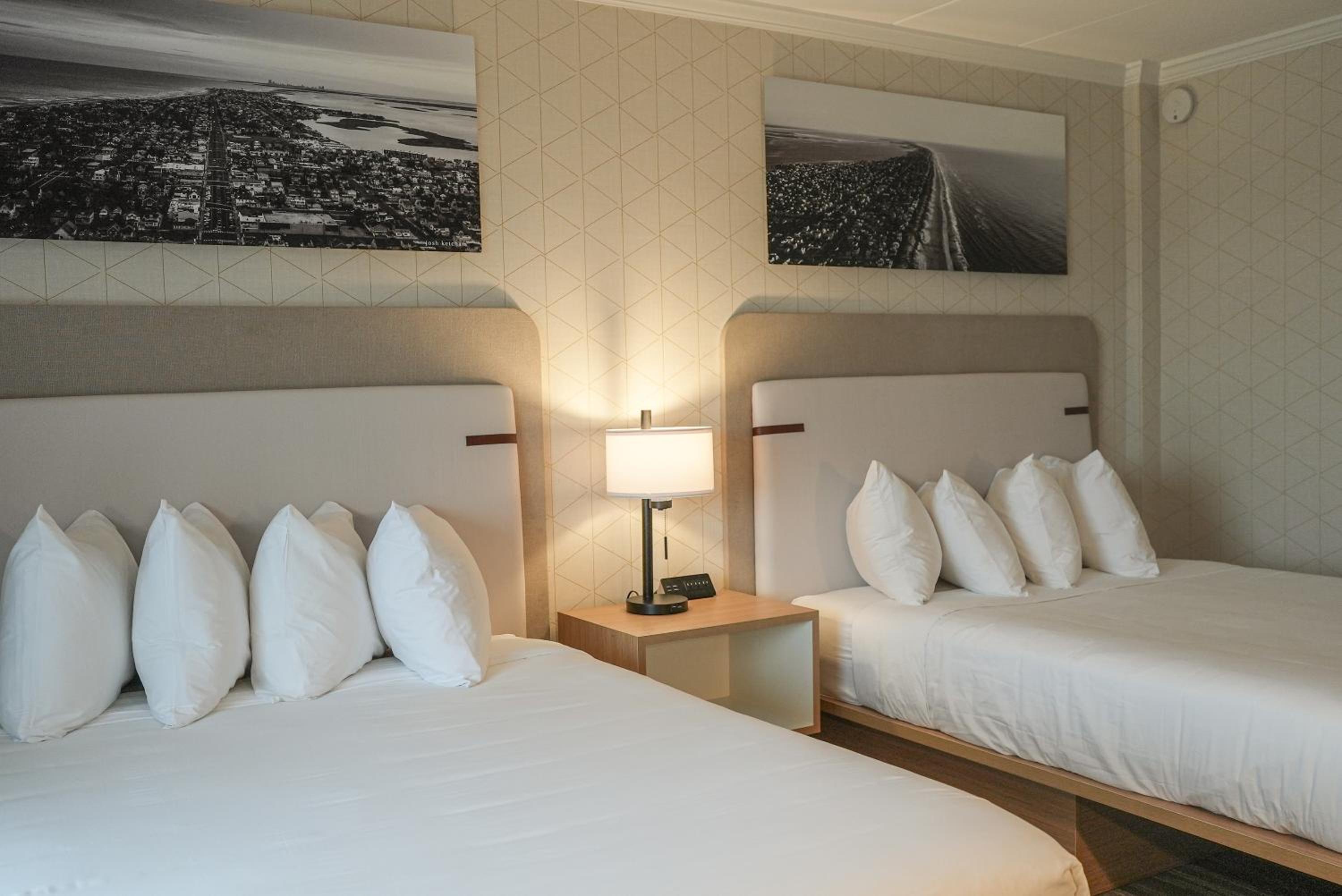 Deluxe Double Room with Balcony photo 1