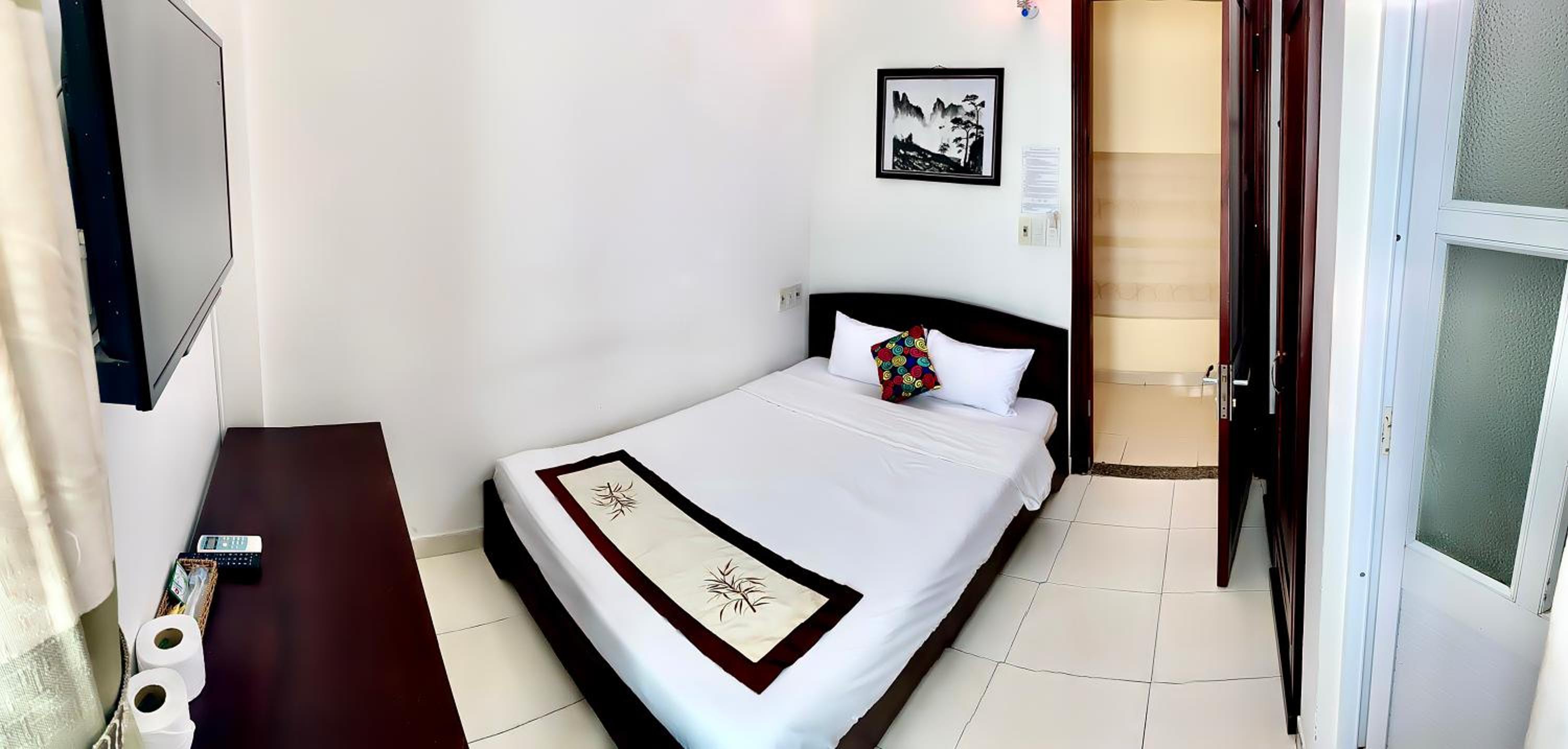Single Room - Photo 1