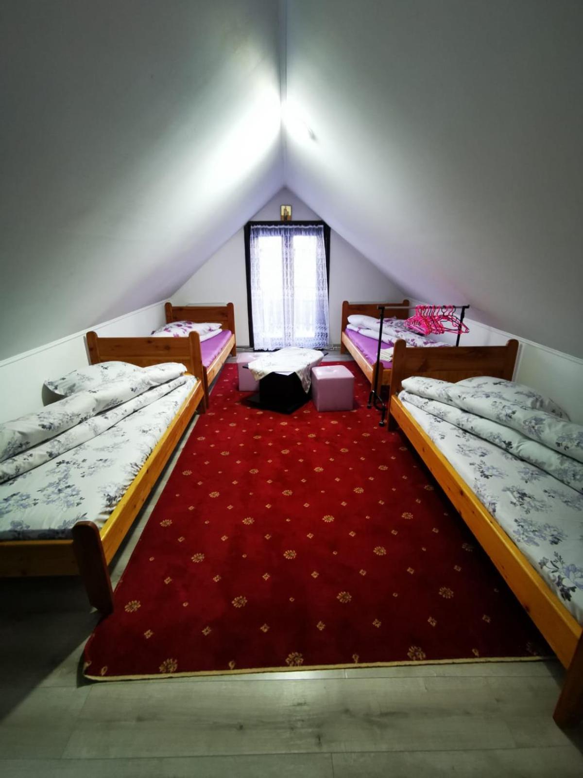 Double Room With Shared Bathroom photo 3