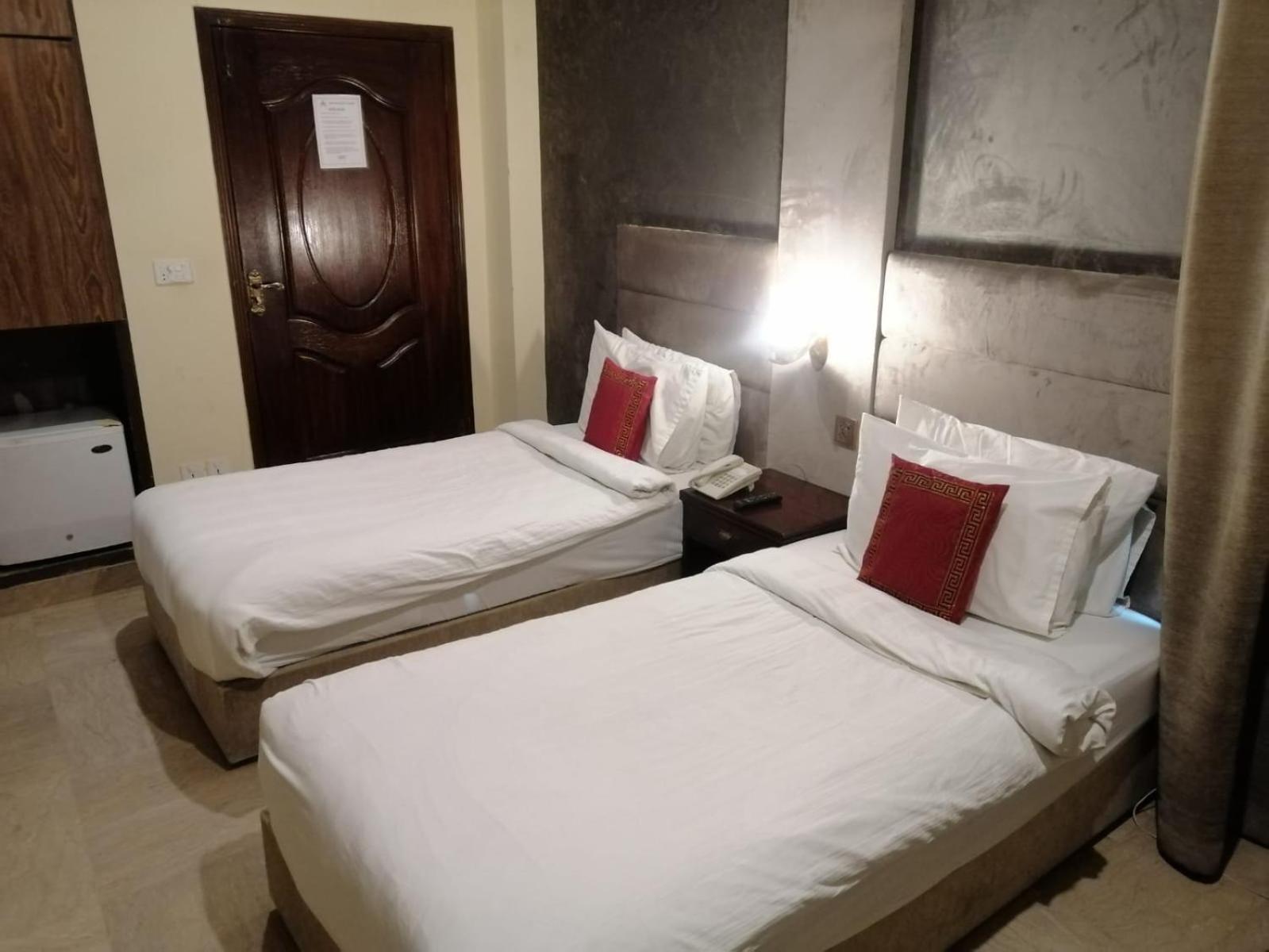 Deluxe Twin Room