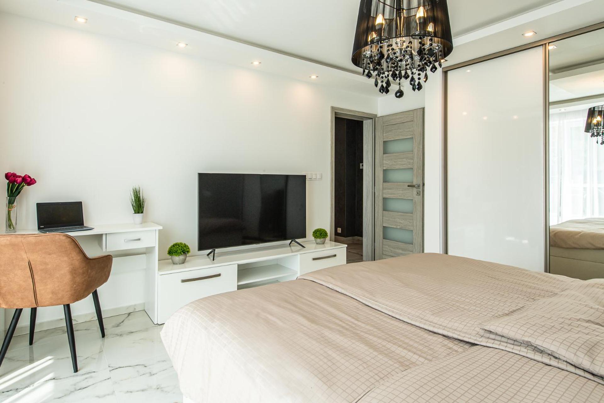 Three-Bedroom House photo 2