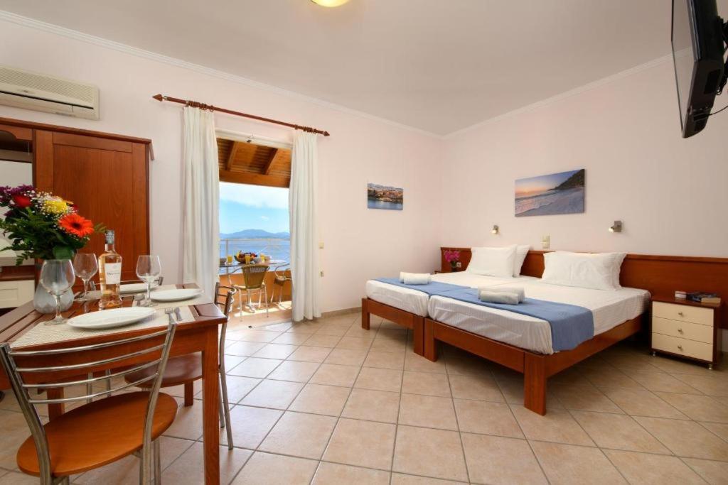 Studio with Sea View photo 1