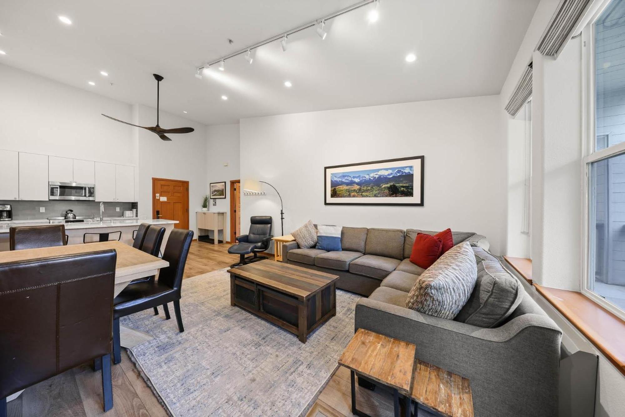 Apartment photo 3