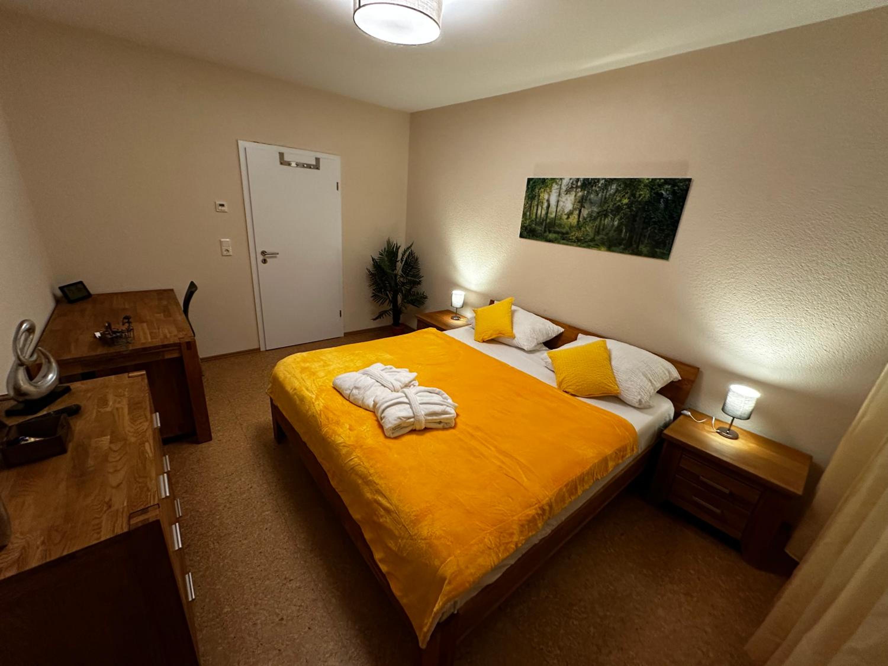 Double Room with Shared Bathroom photo 1