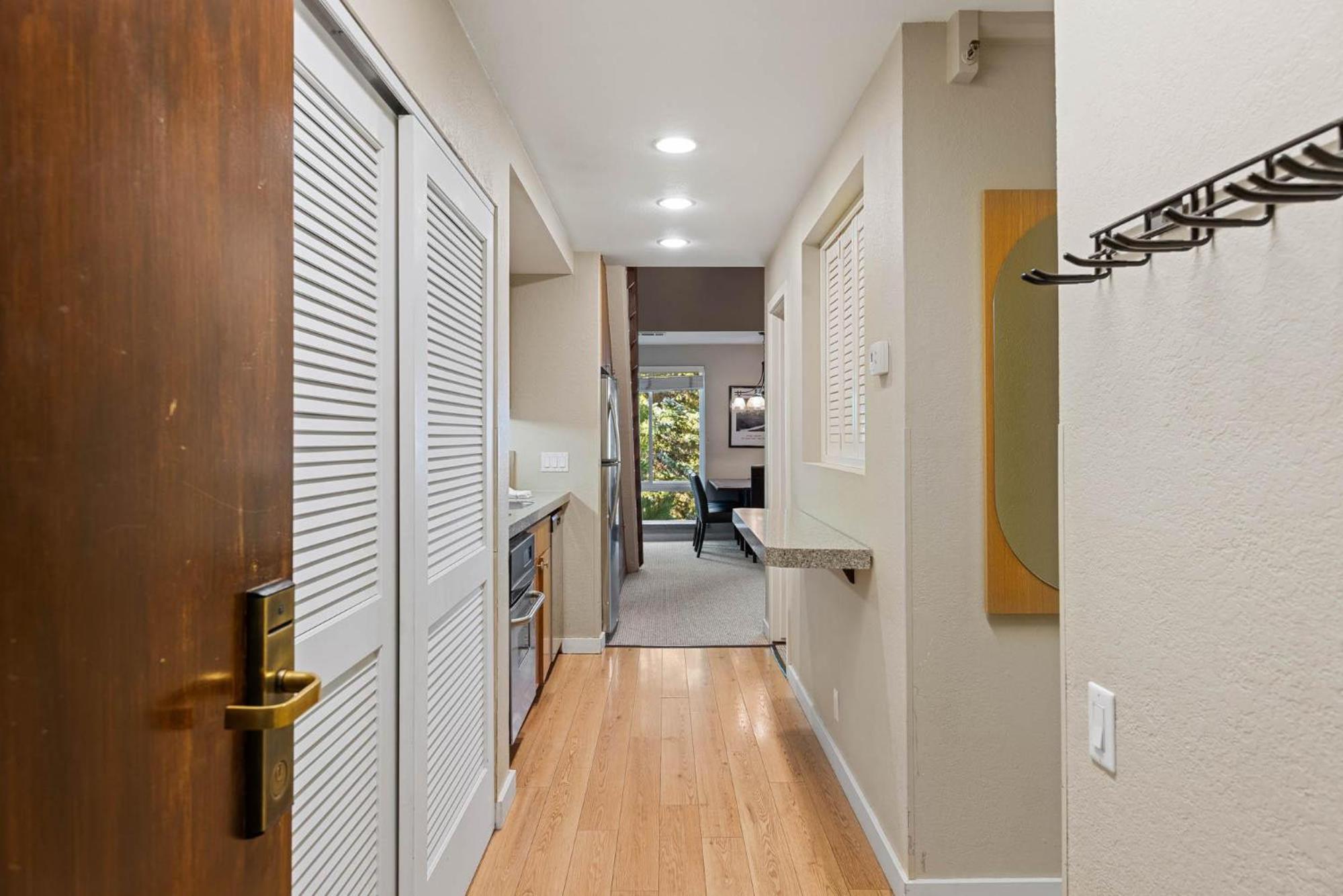 Apartment photo 1