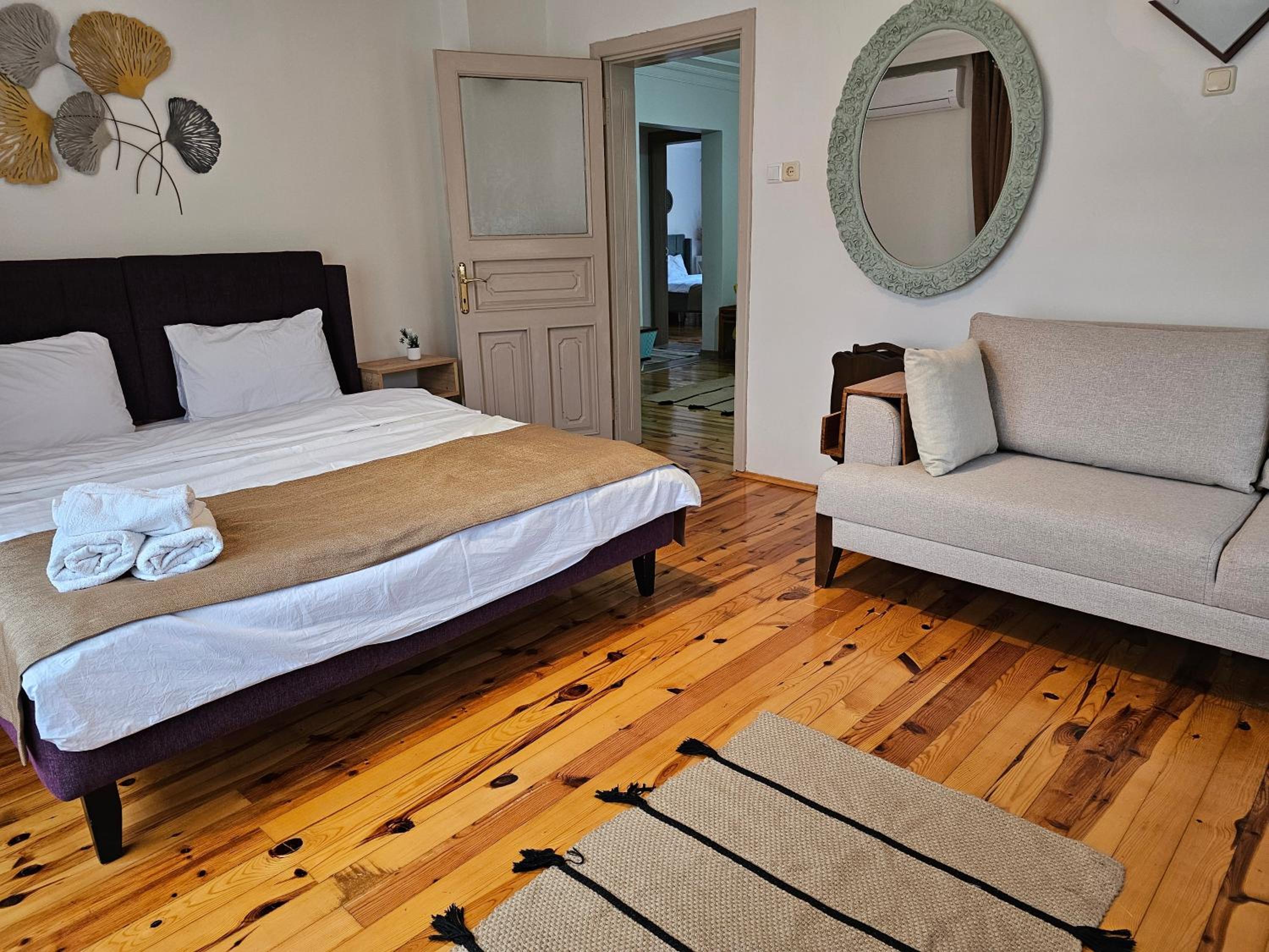 Villa photo 1