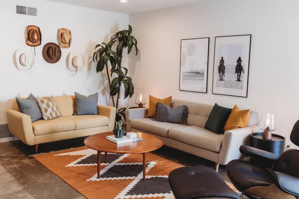Three-Bedroom House photo 1