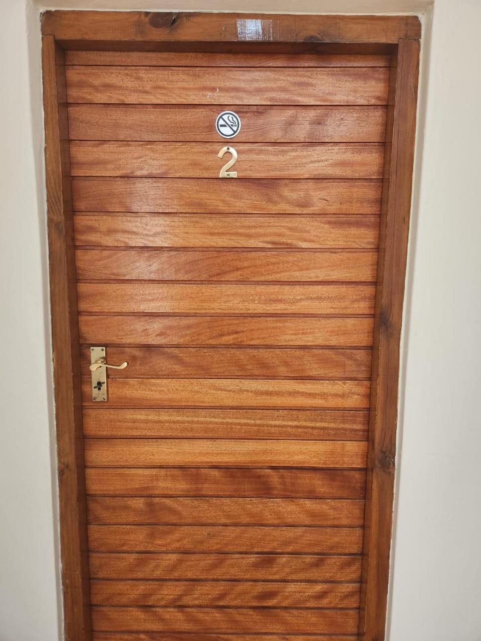 Queen Room photo 2