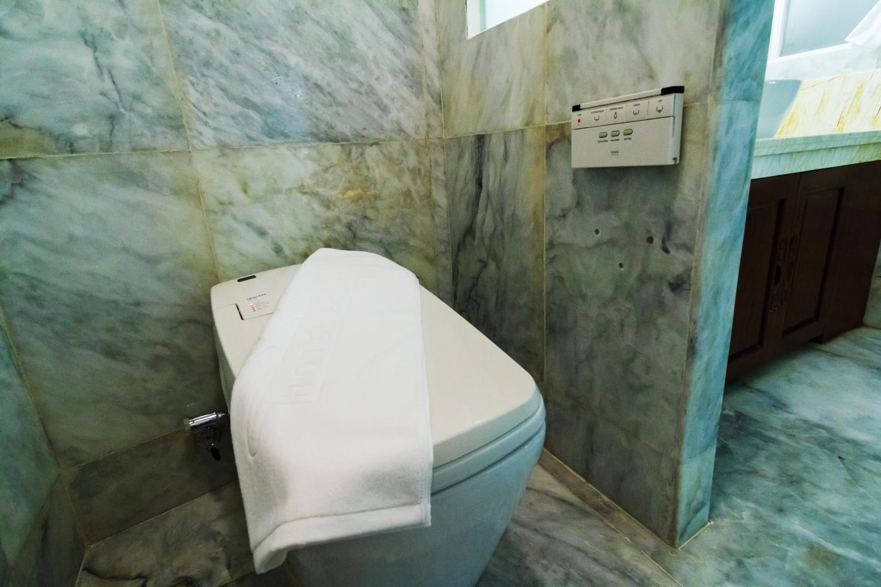 Standard Twin Room - Photo 5