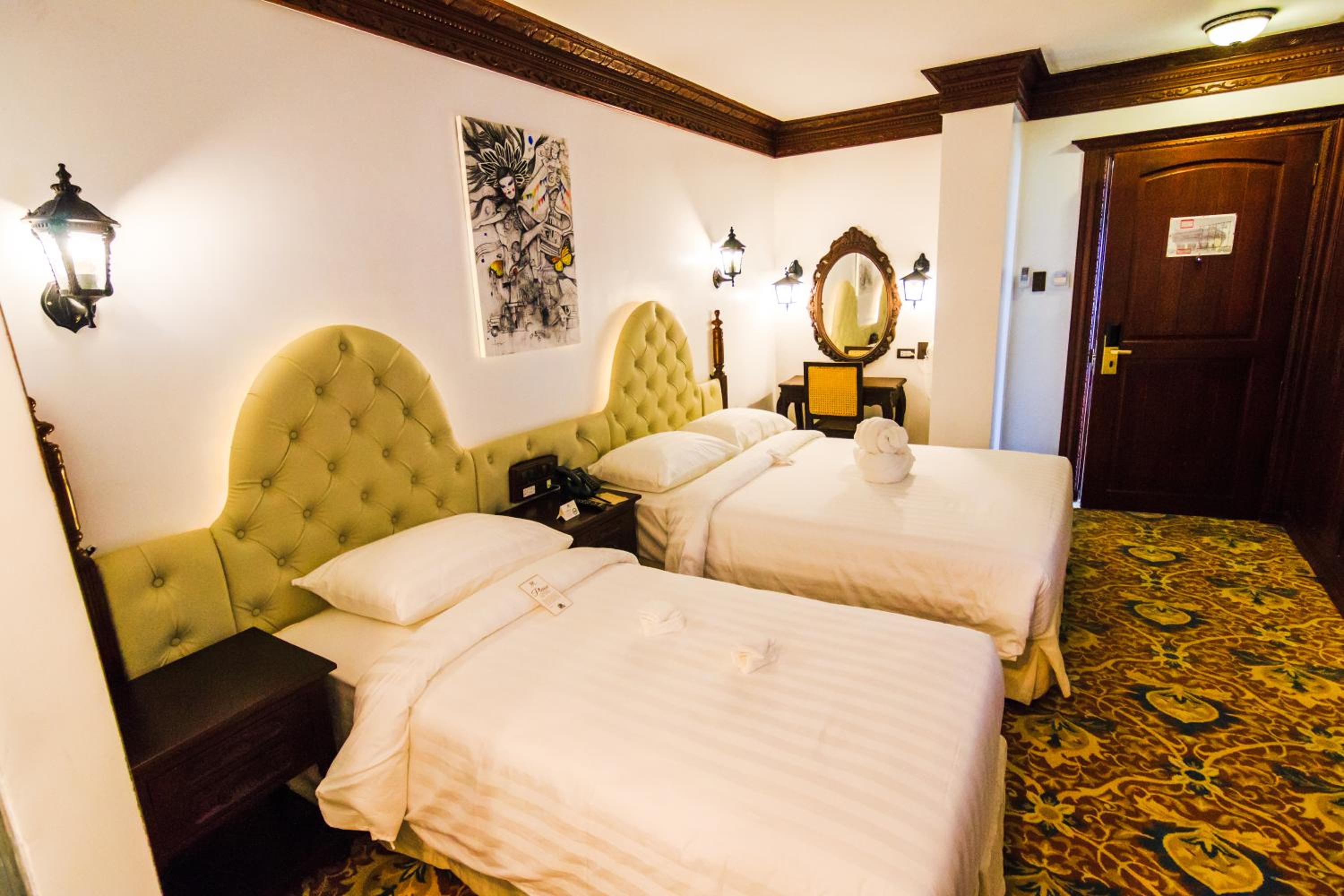 Standard Twin Room - Photo 6