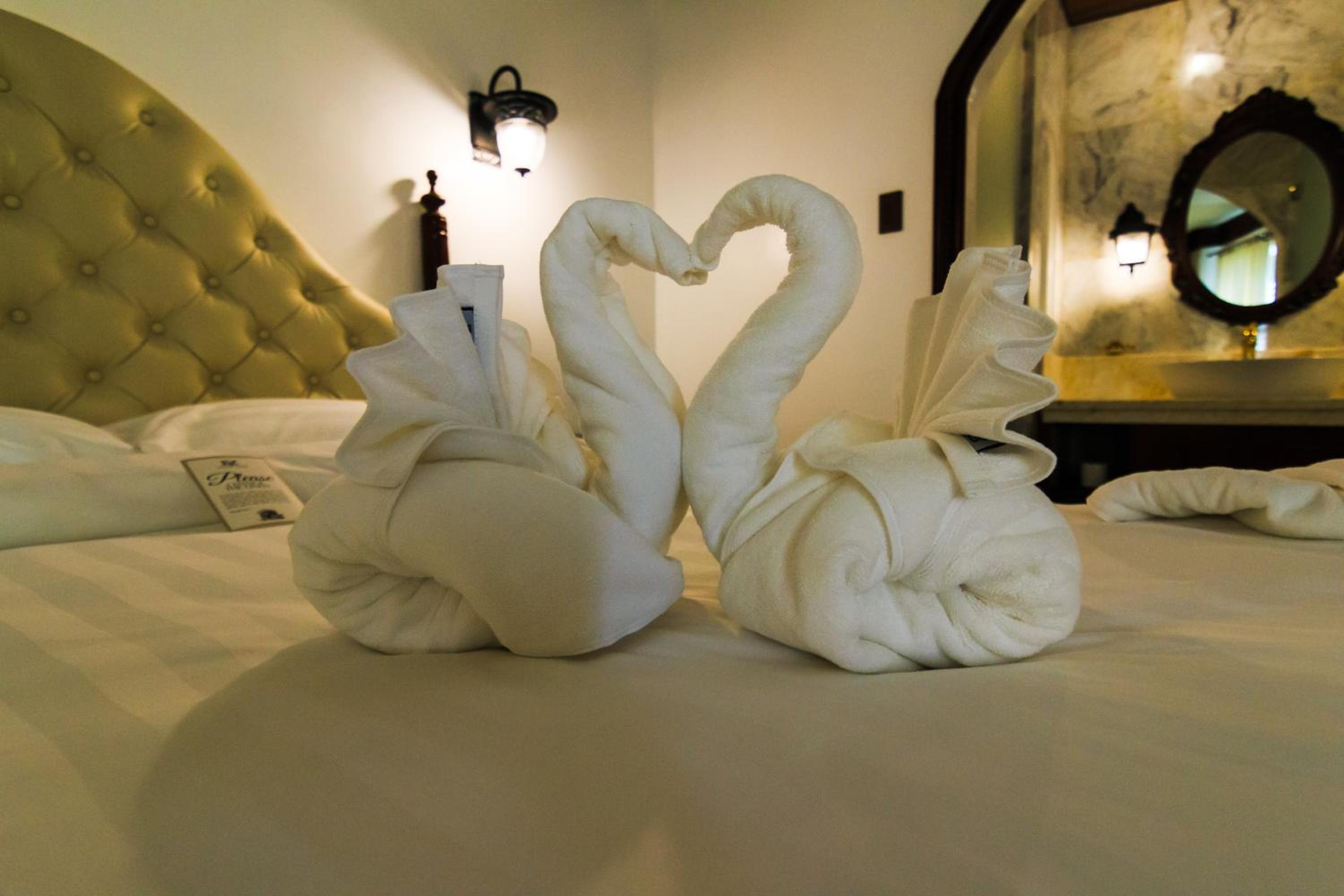 Standard Twin Room - Photo 9