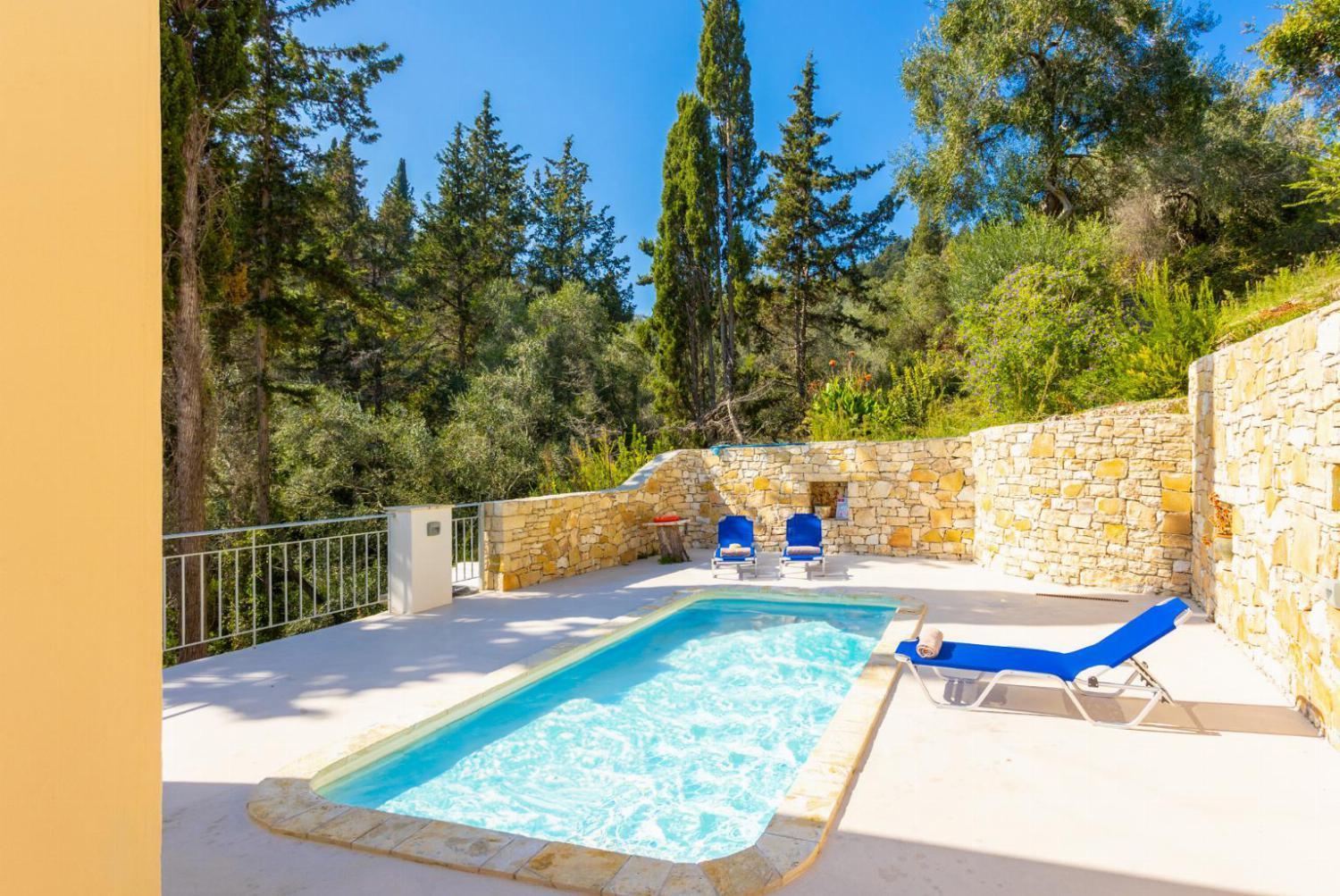  Villa photo 2