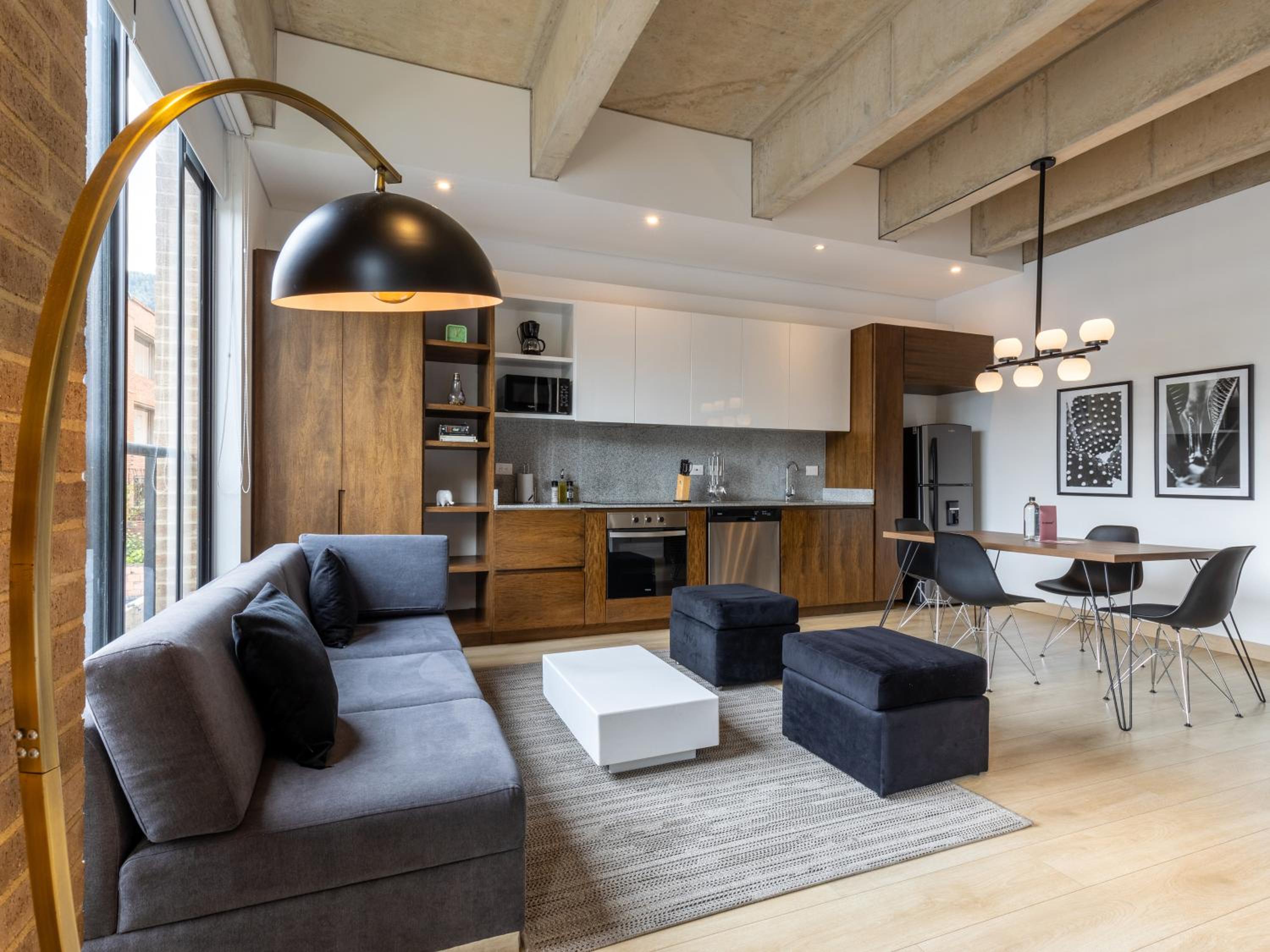 One-Bedroom Loft Apartment 