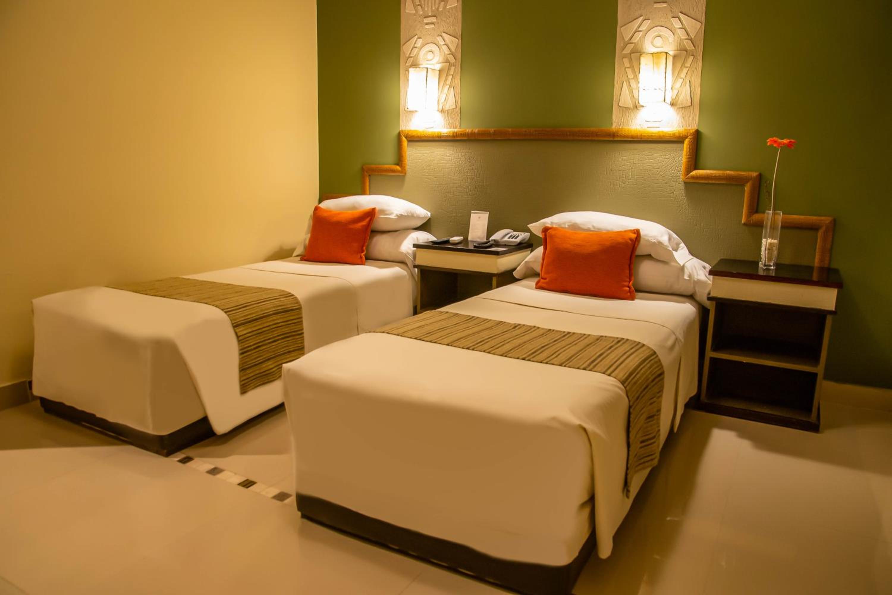 Standard Twin Room photo 2