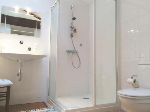 Deluxe Room (2 Adults + 1 Child) photo 2