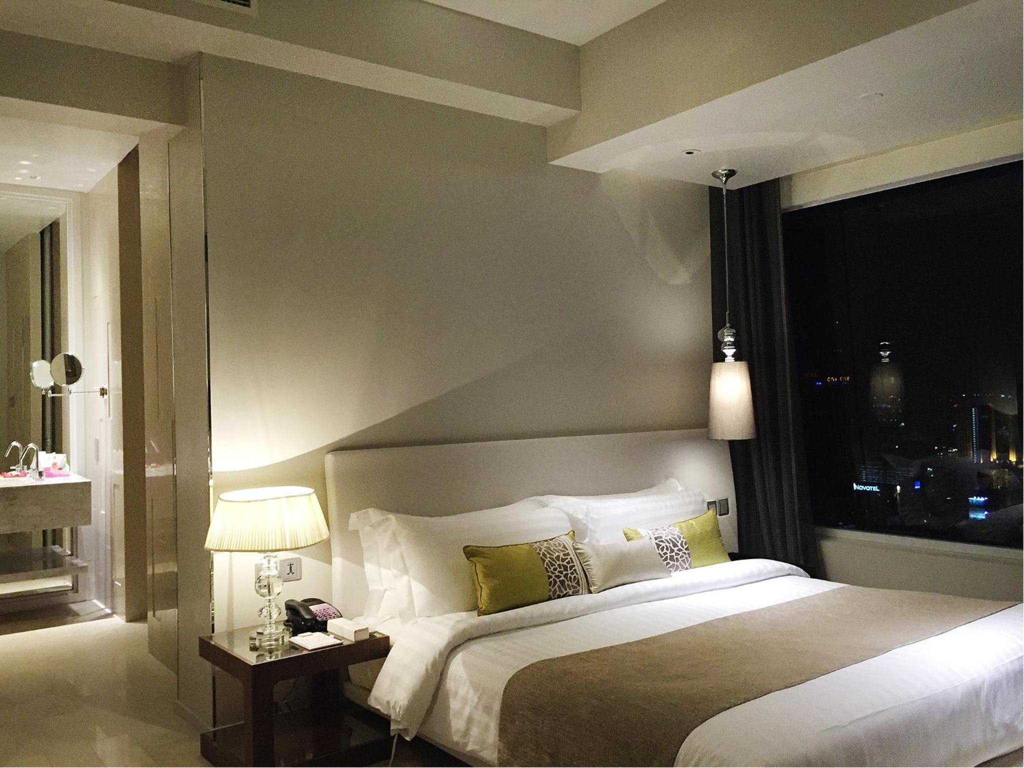 One Bedroom Suite thumbnail 6