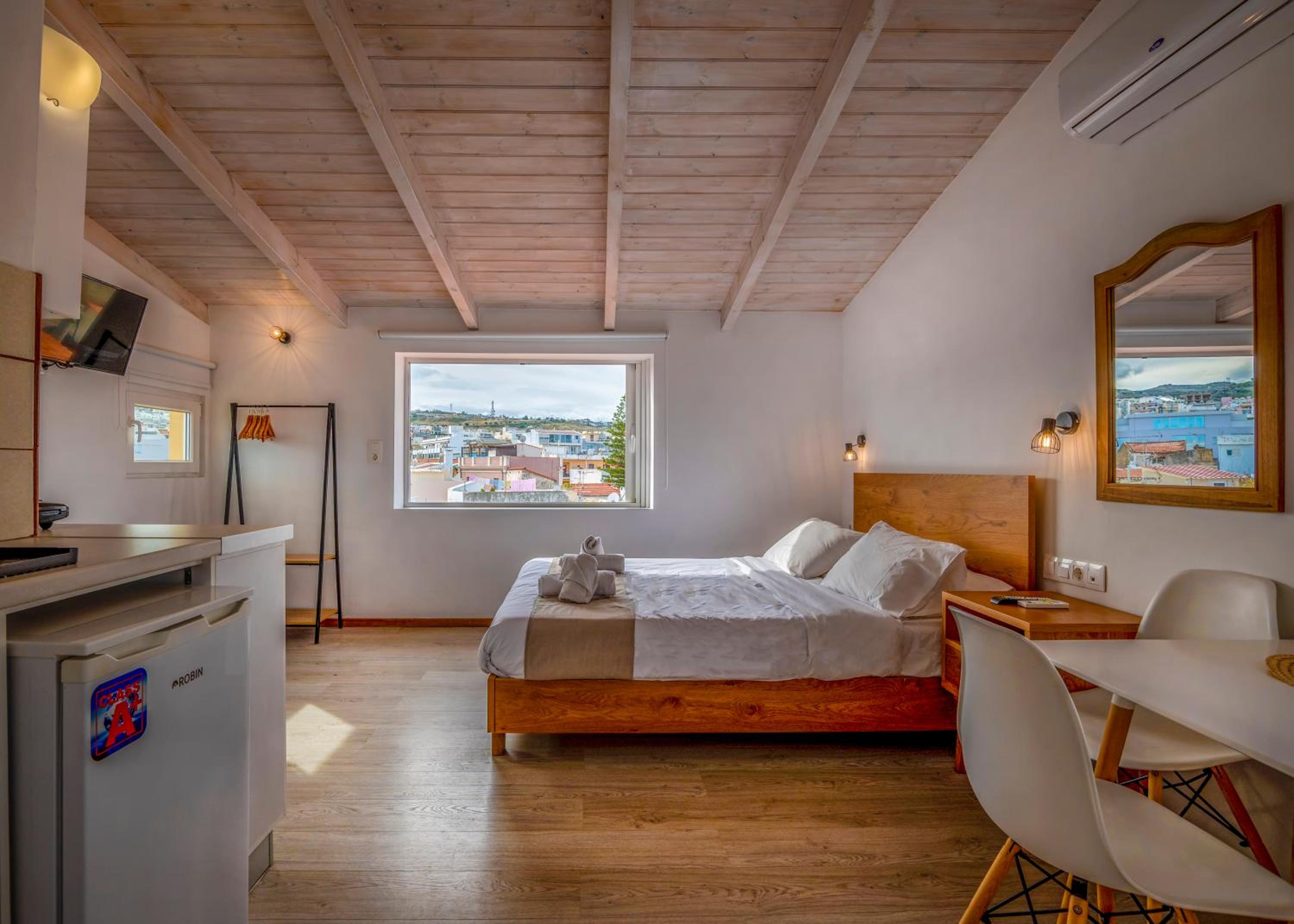 Studio with Mountain View