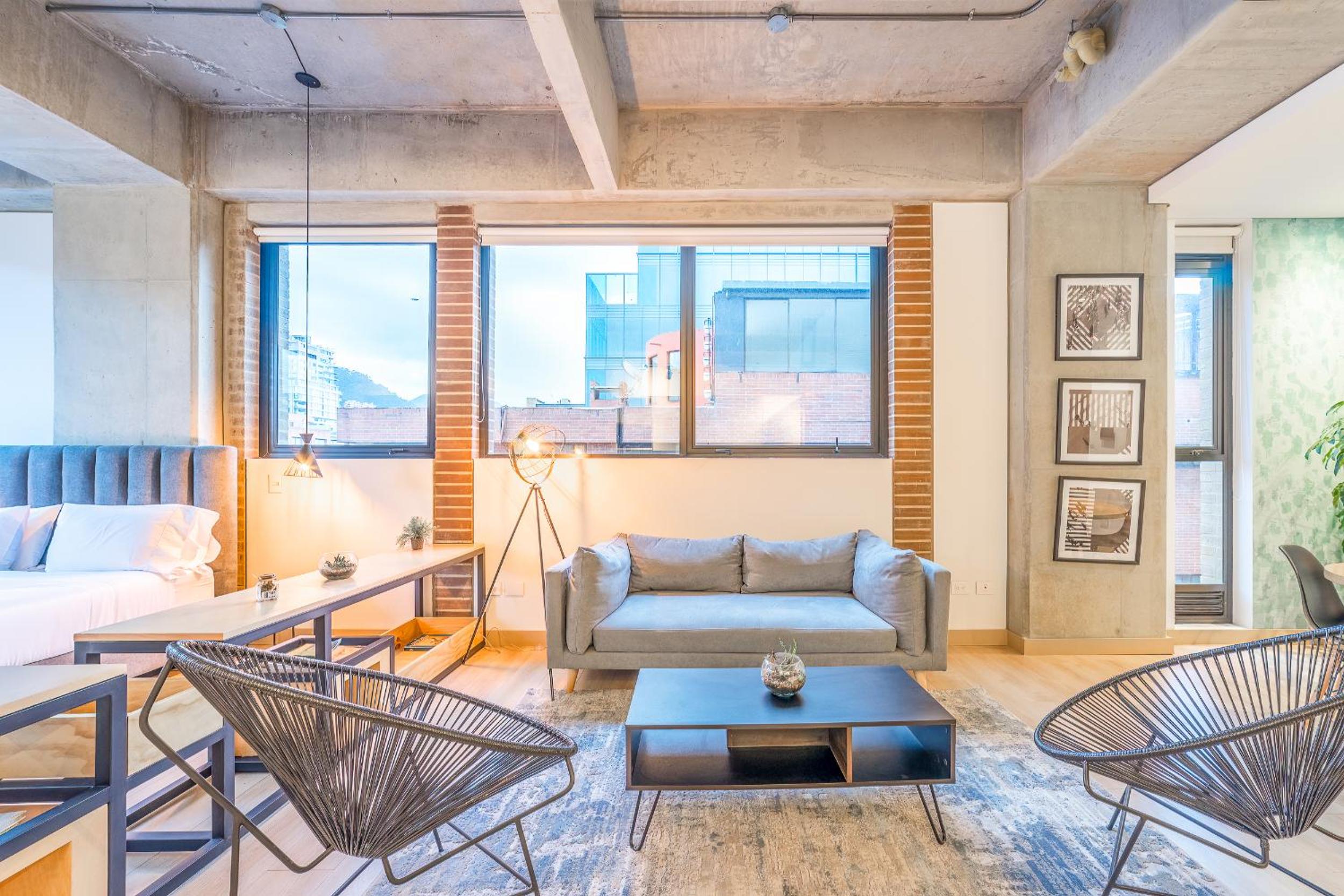 One-bedroom Loft Apartment 
