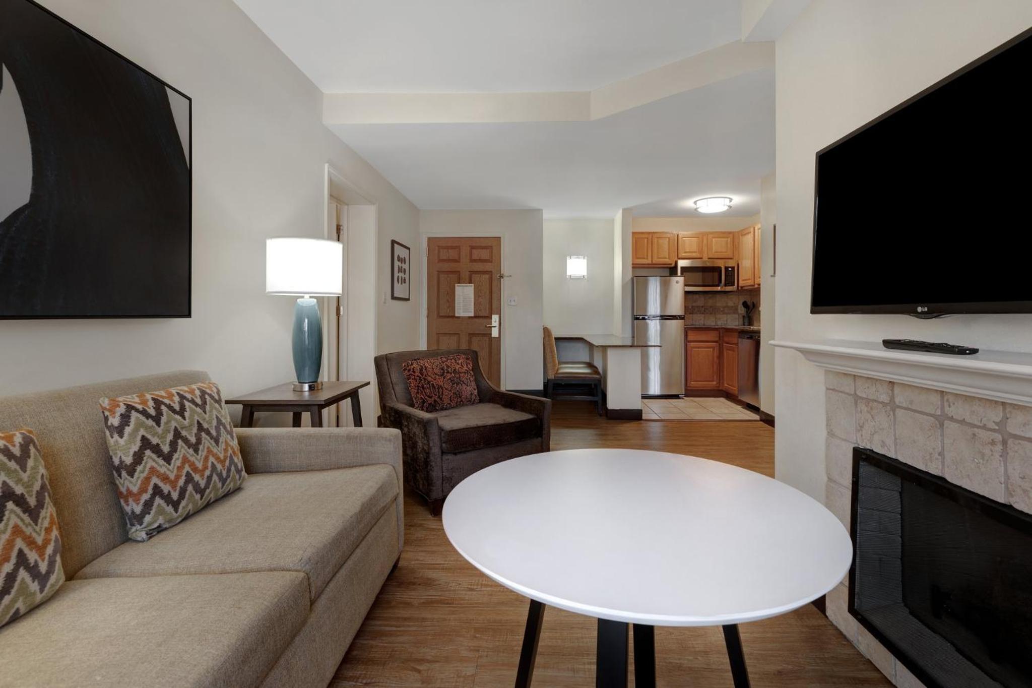 One-Bedroom Suite with Two Queen Beds - Photo 1