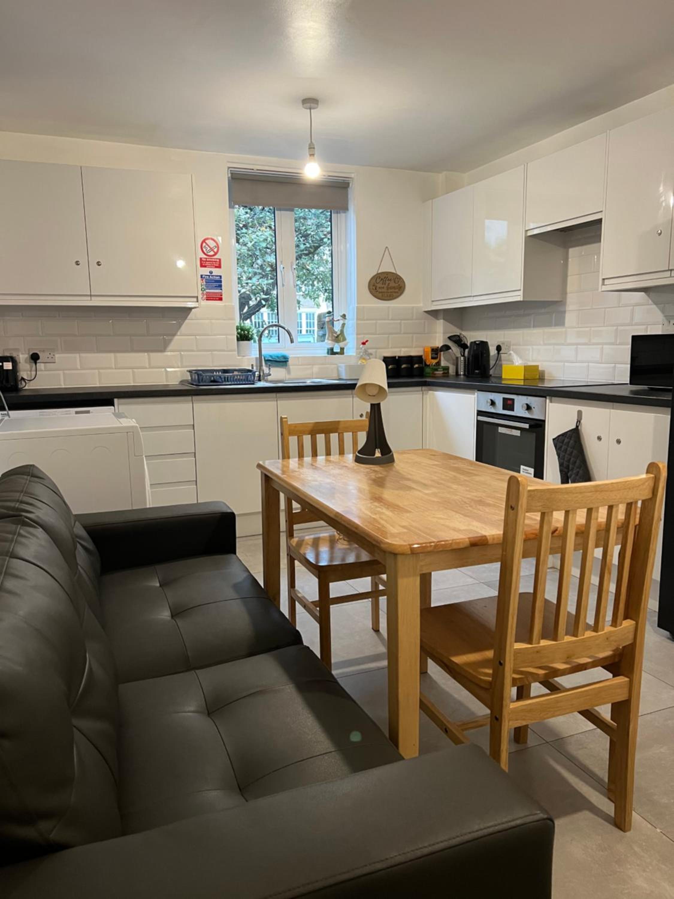 Large Double Room photo 2