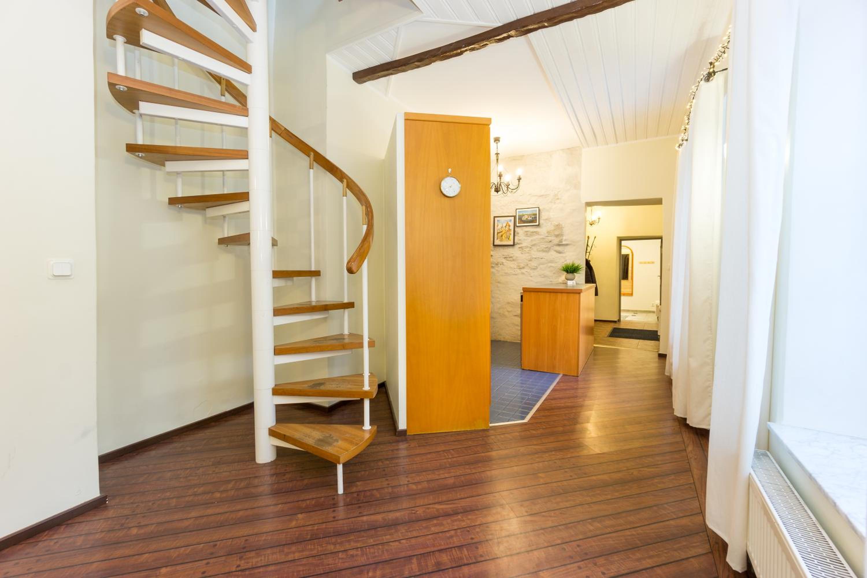 Four-Bedroom House photo 3