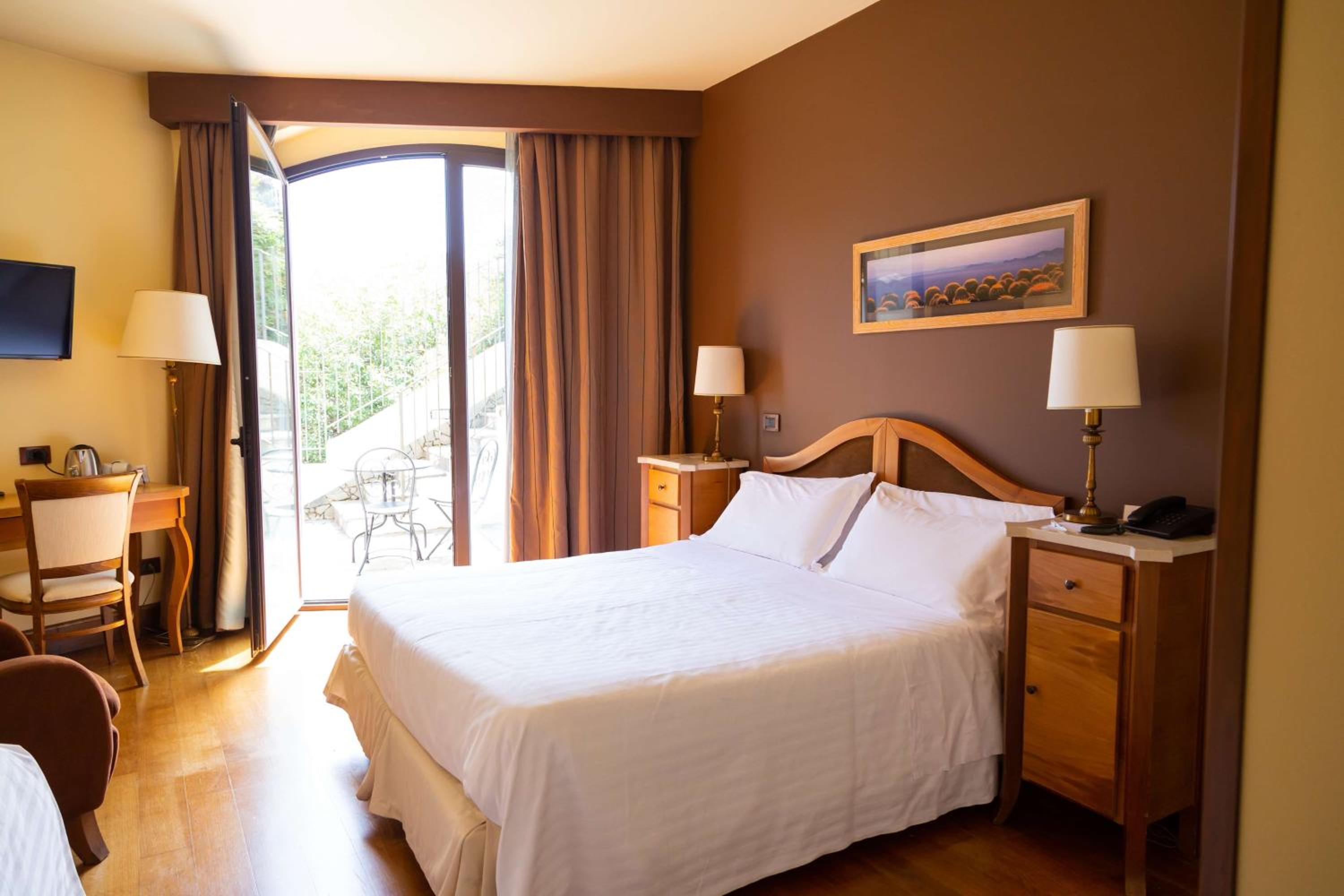 Triple Room - Photo 1