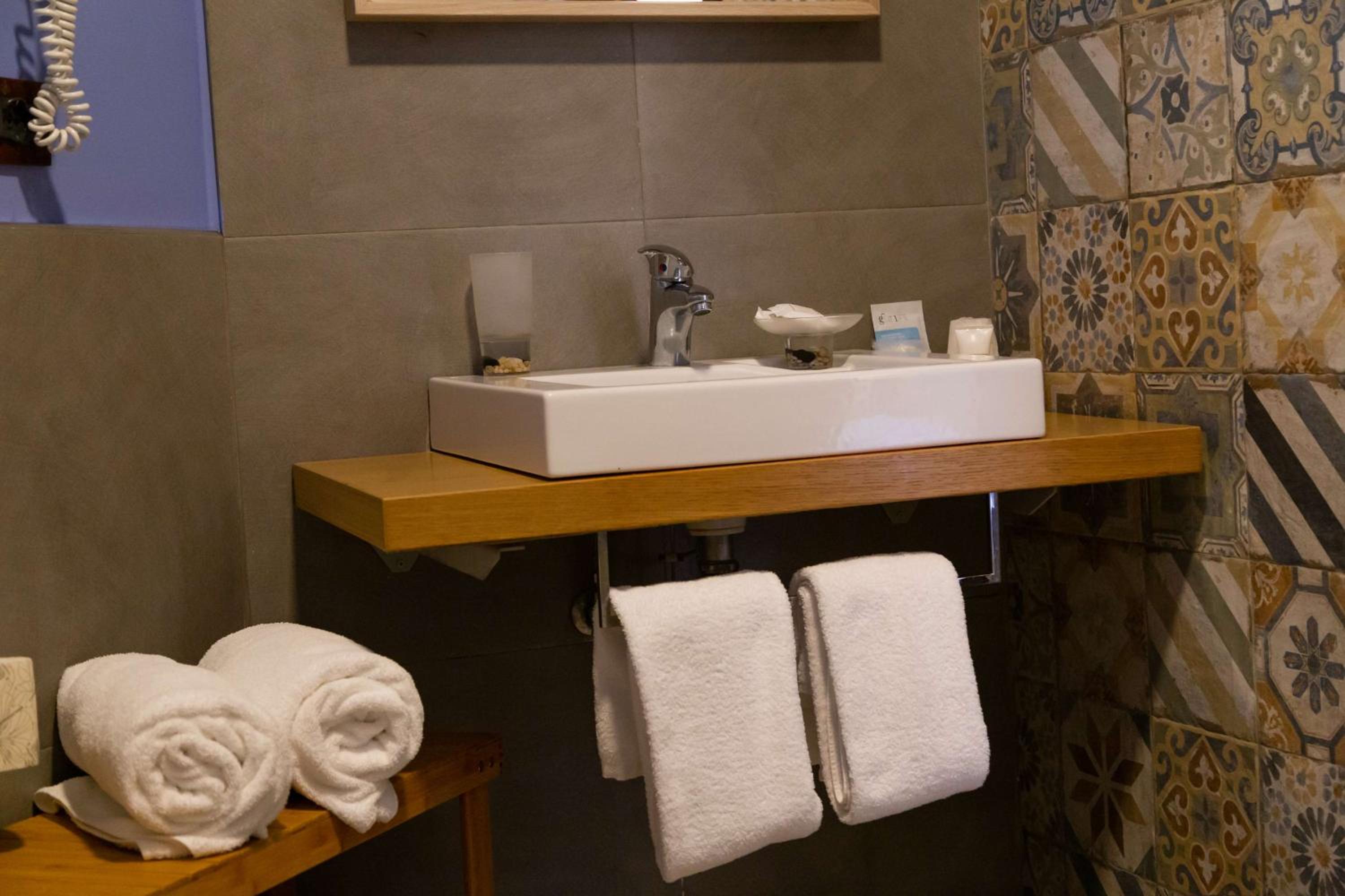Triple Room - Photo 14