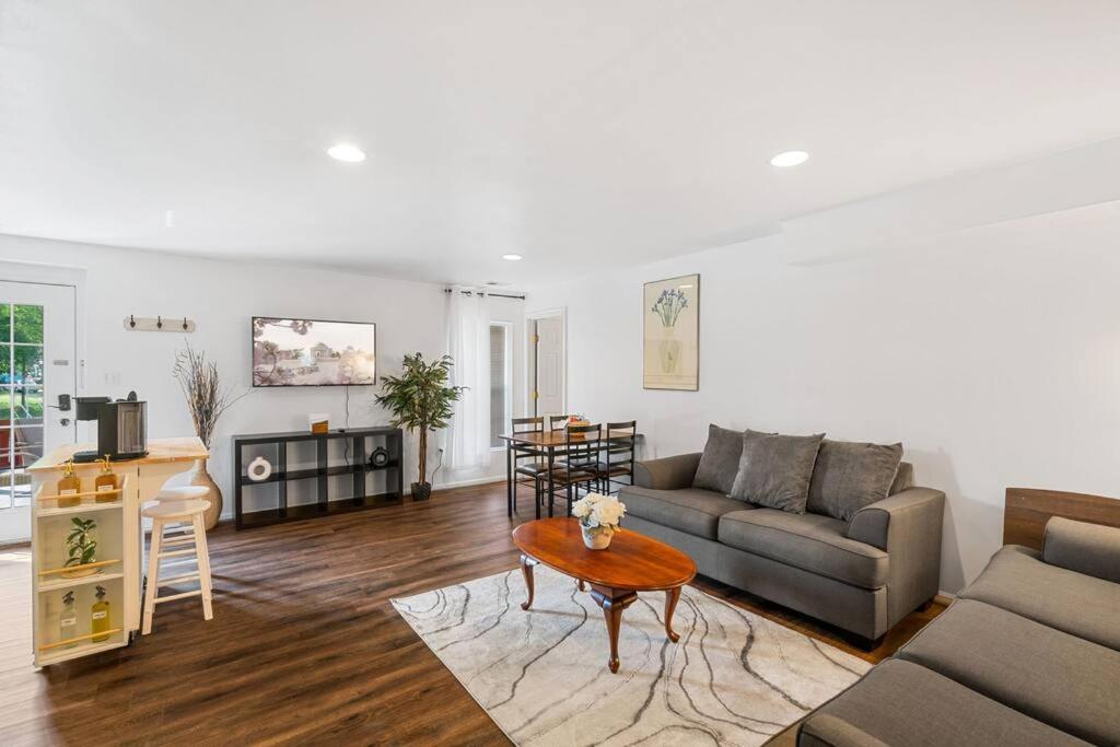 Two-Bedroom Apartment photo 1