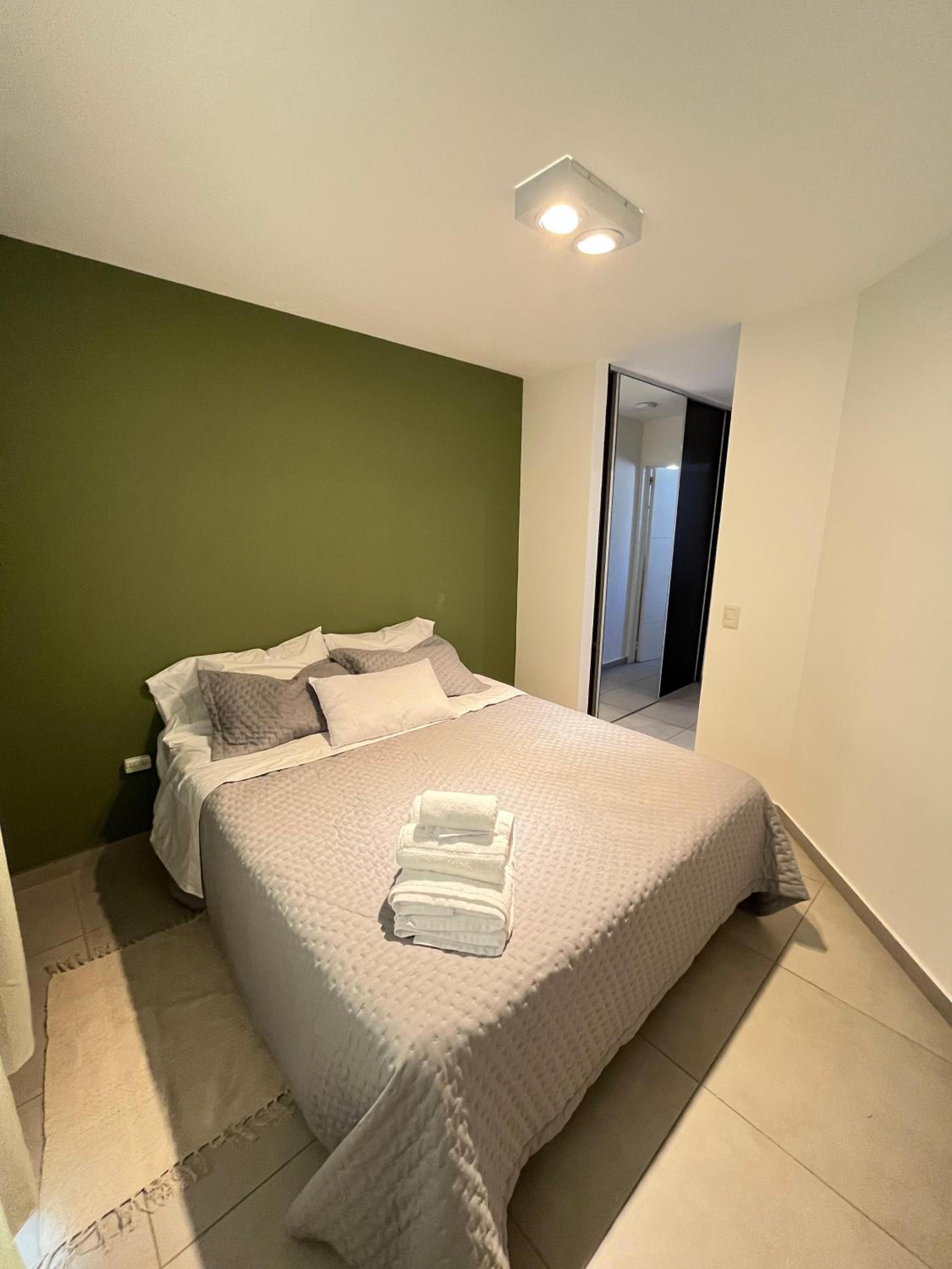 One-Bedroom Apartment photo 1
